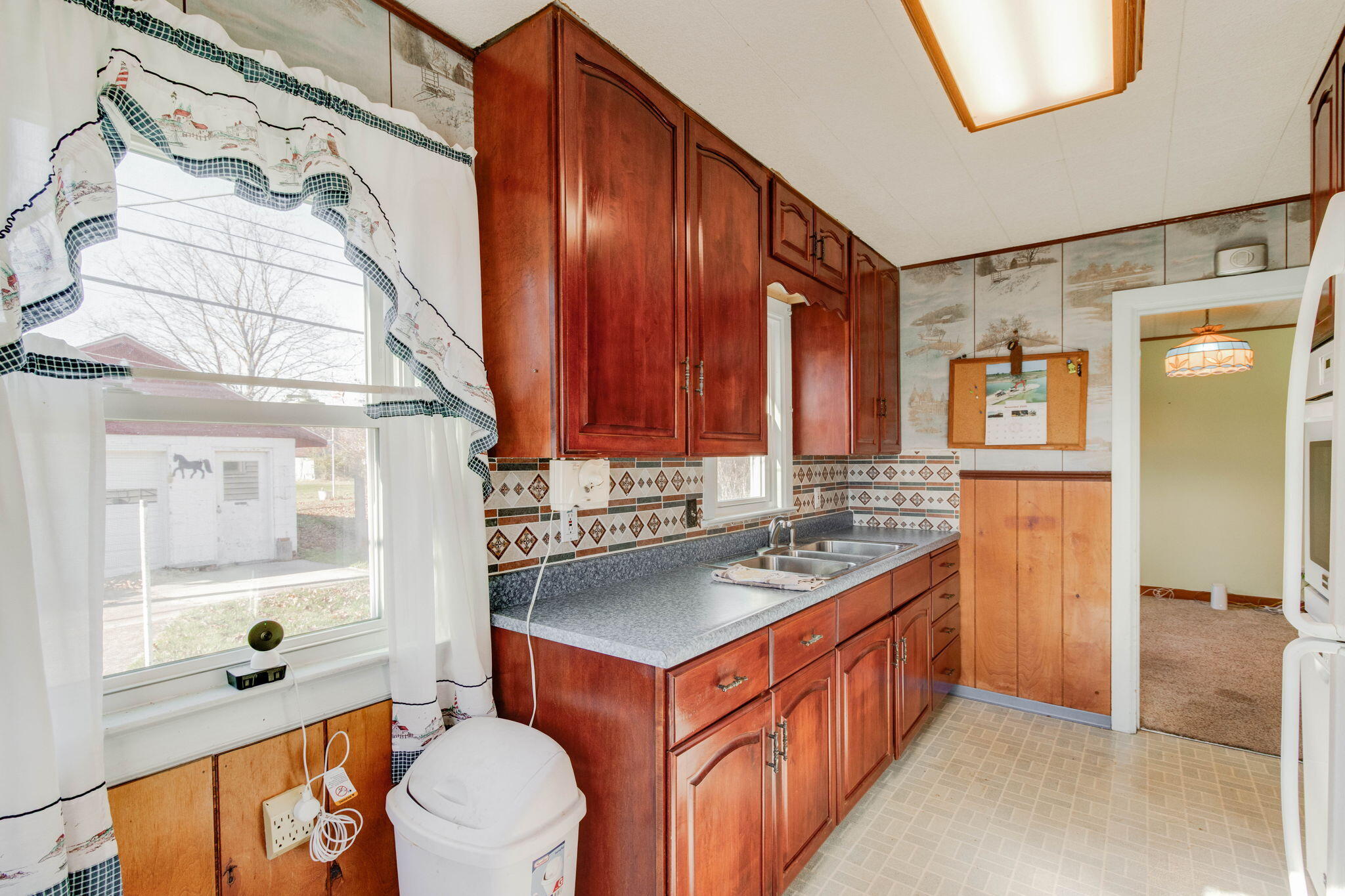 207 Roseland Avenue, Springfield, Ohio 45503