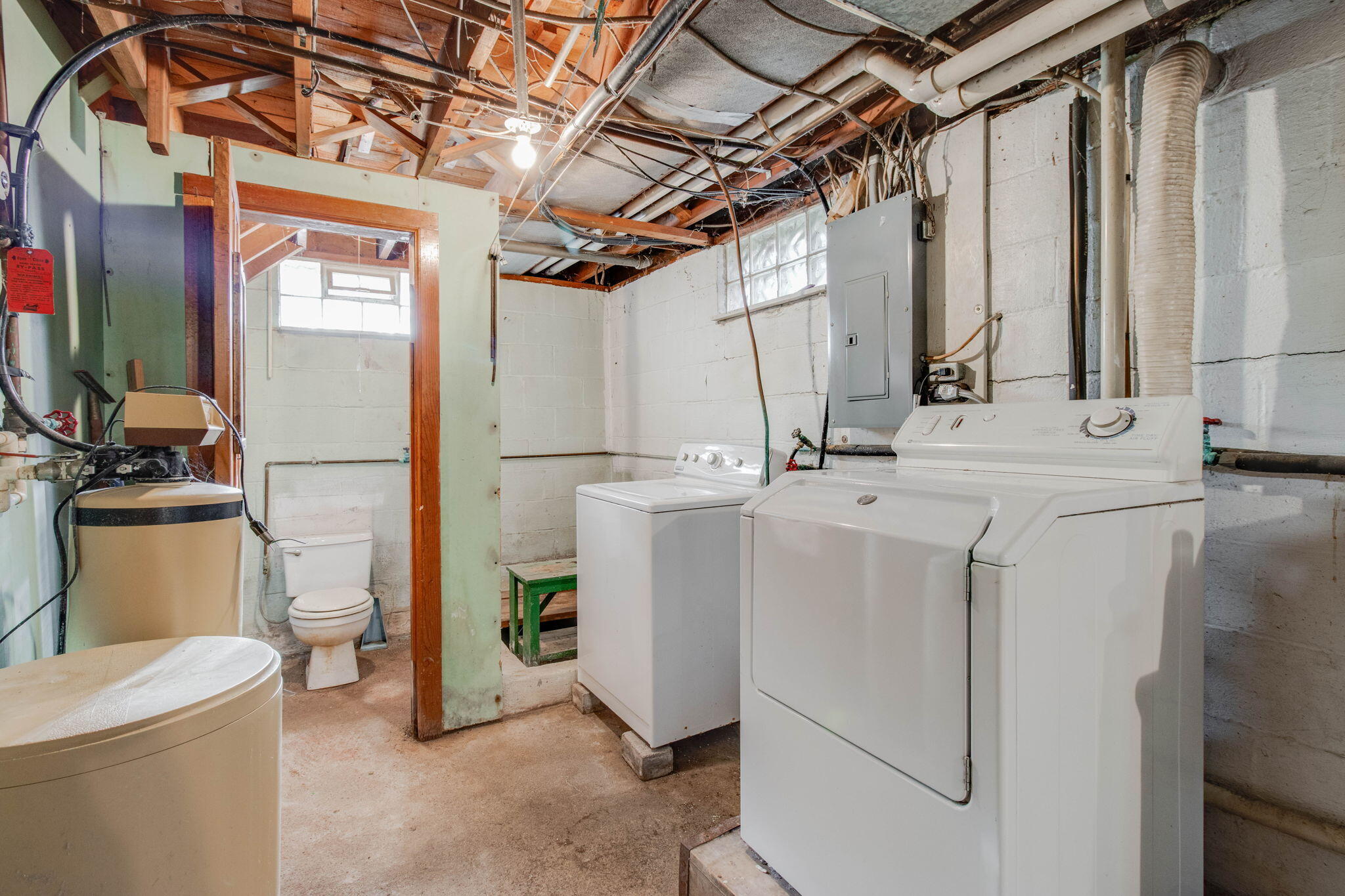 207 Roseland Avenue, Springfield, Ohio 45503