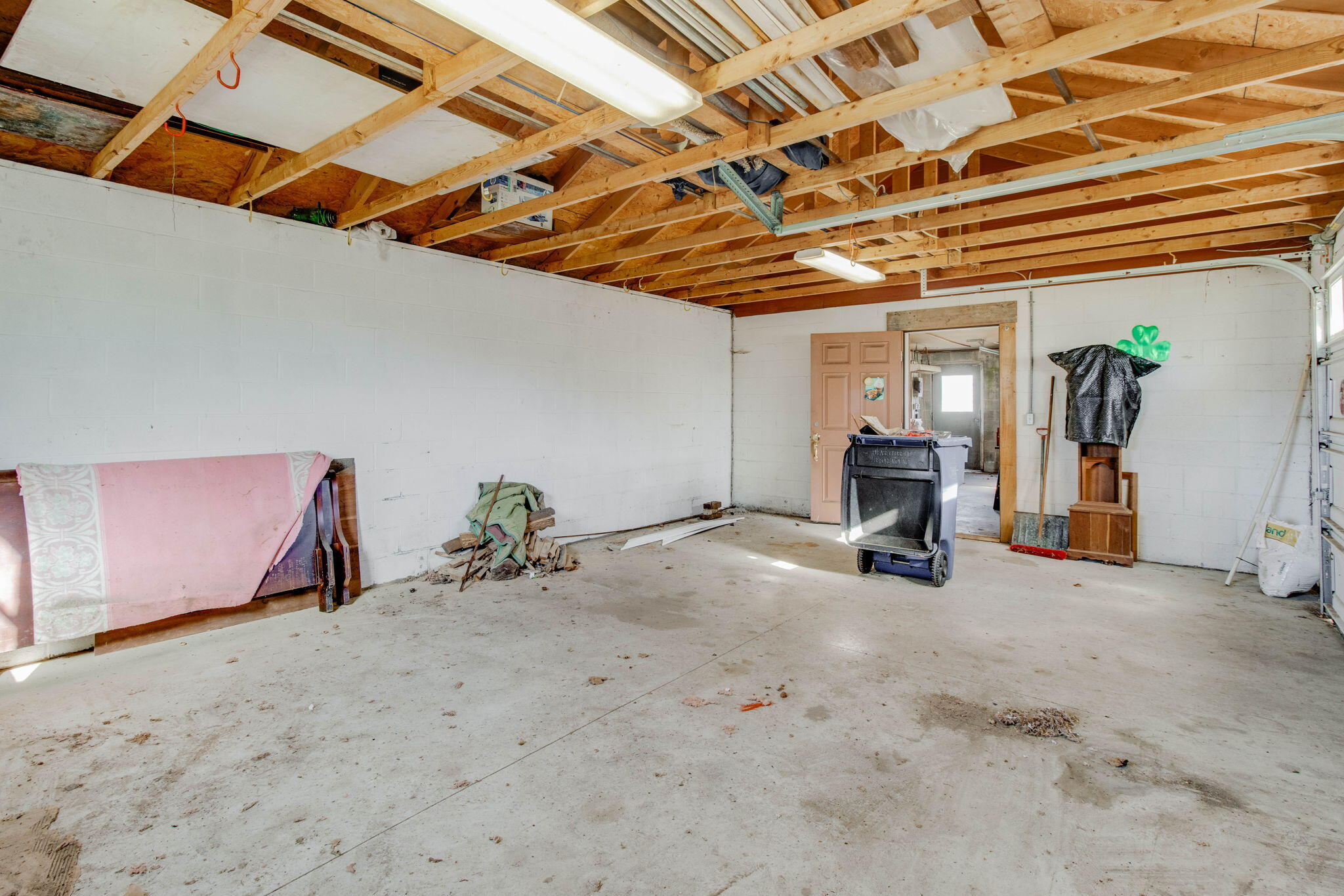 207 Roseland Avenue, Springfield, Ohio 45503