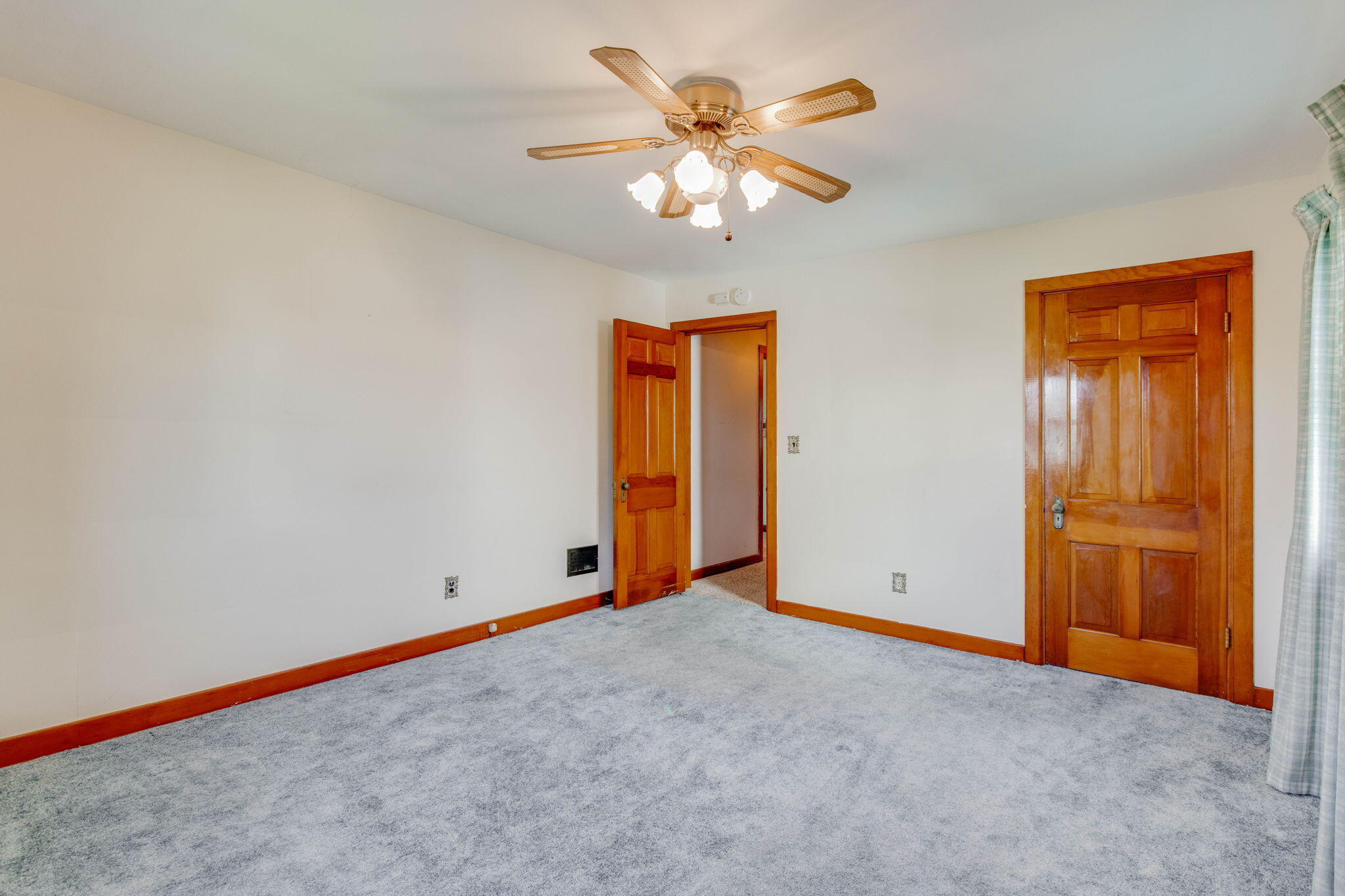 207 Roseland Avenue, Springfield, Ohio 45503