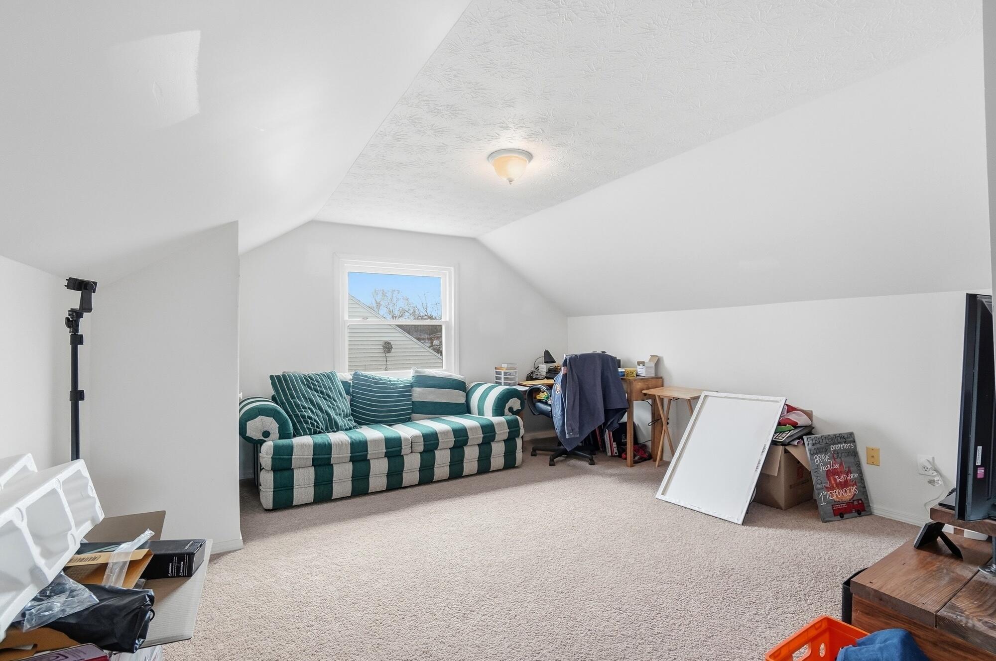 1910 Delmar Drive, Springfield, Ohio 45503