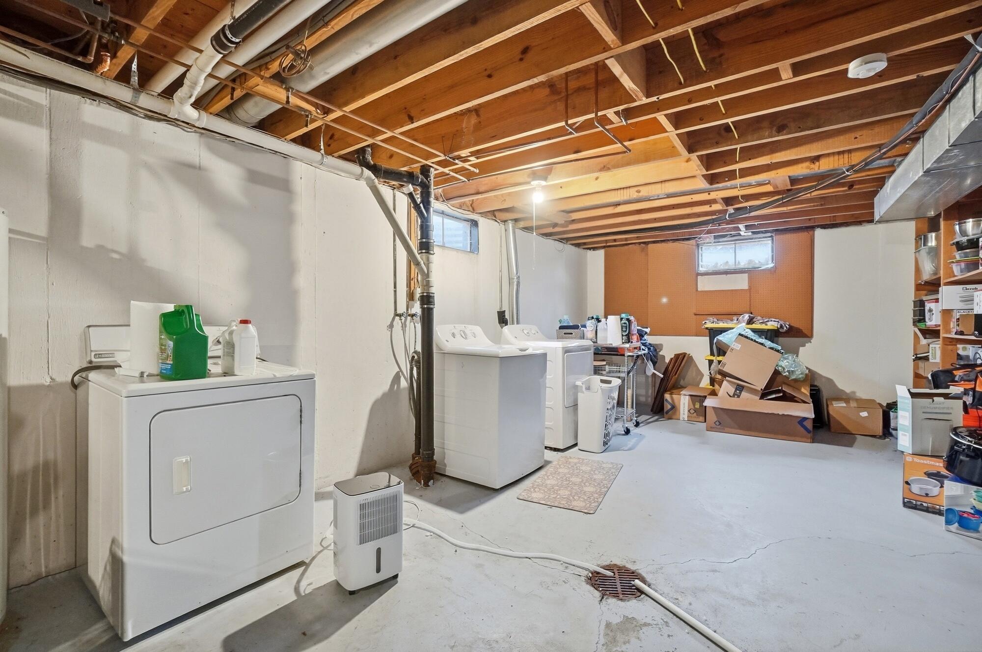 1910 Delmar Drive, Springfield, Ohio 45503