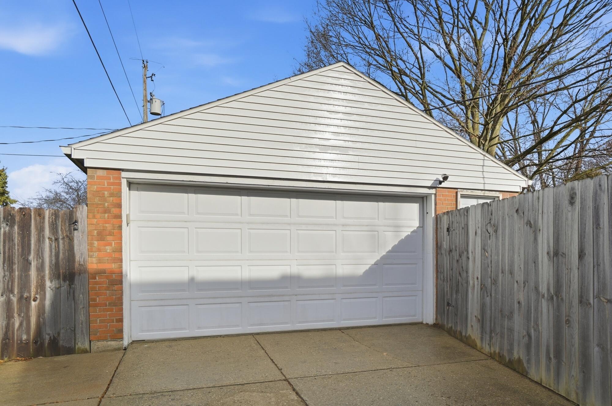 1910 Delmar Drive, Springfield, Ohio 45503