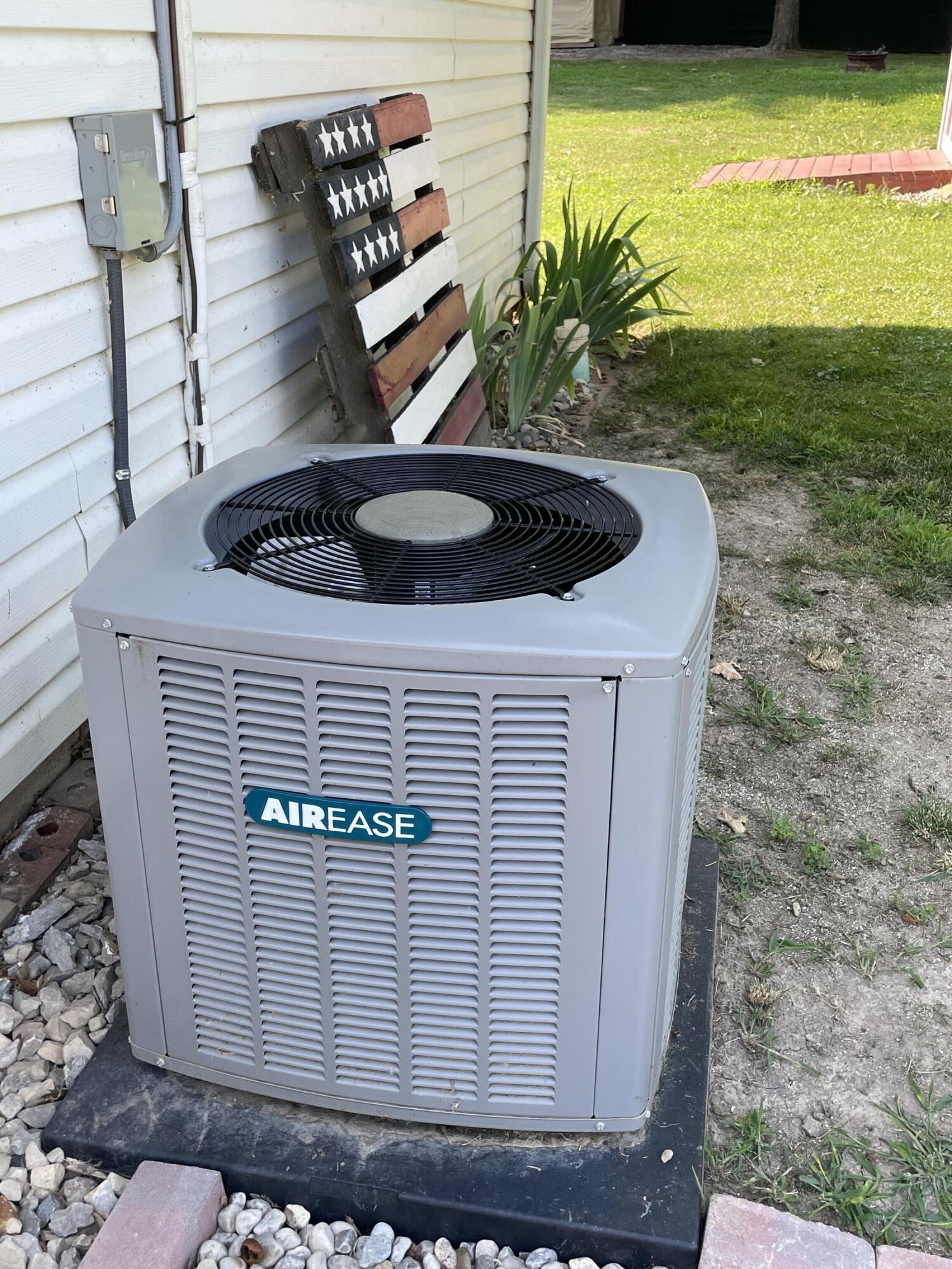 11242 Elm Street, Lakeview, Ohio 43331