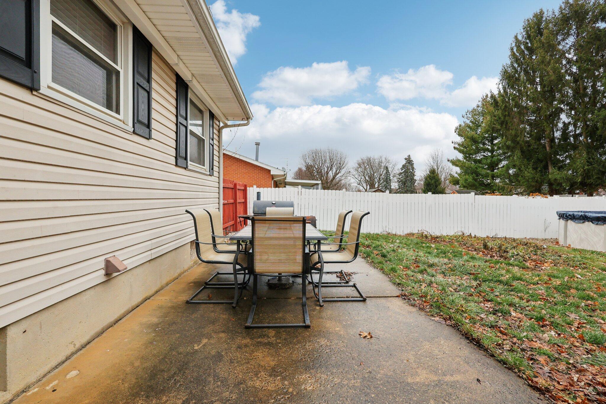 26 Meadowlawn Drive, Arcanum, Ohio 45304