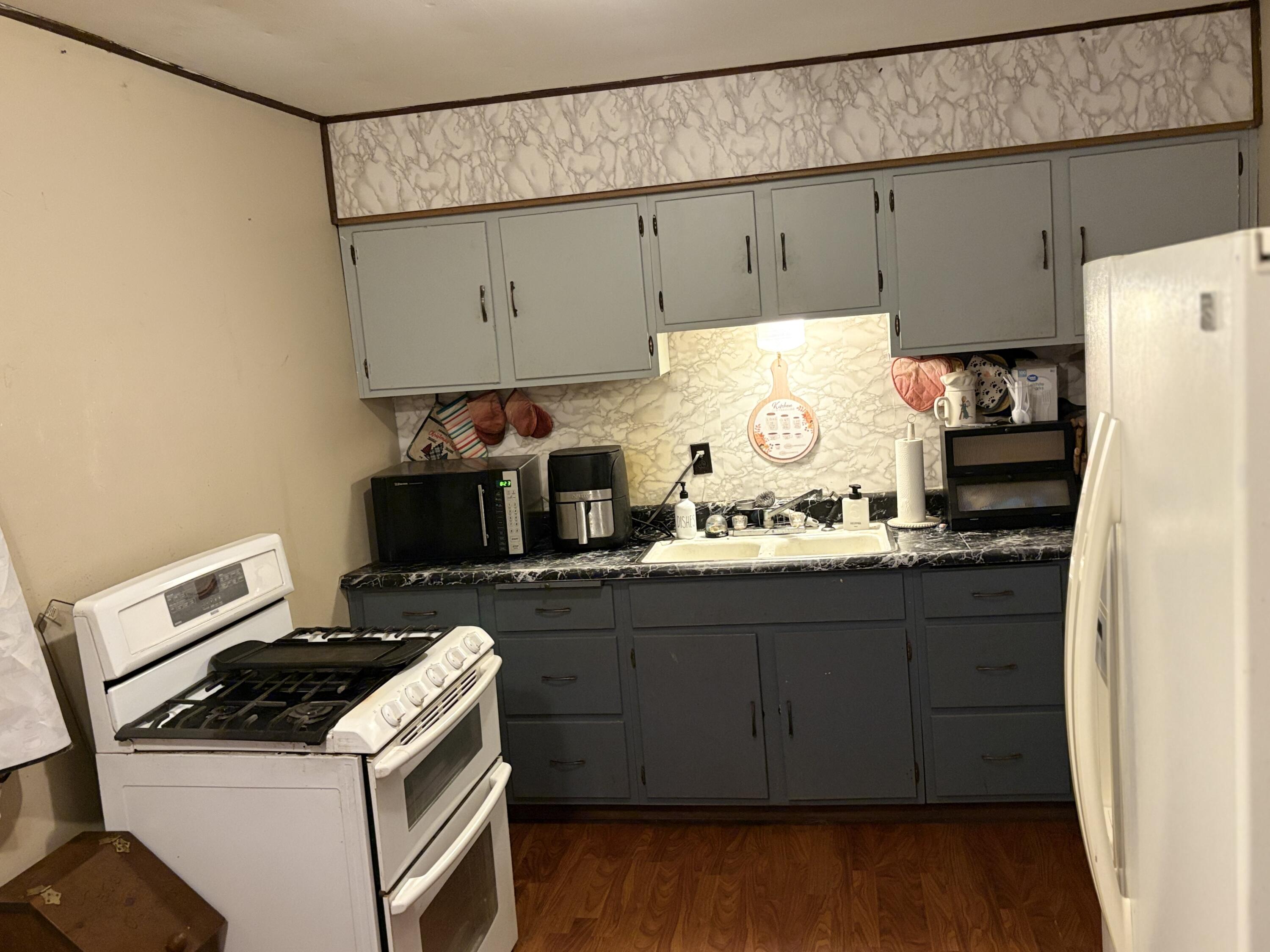 407 Marion Street, McGuffey, Ohio 45859