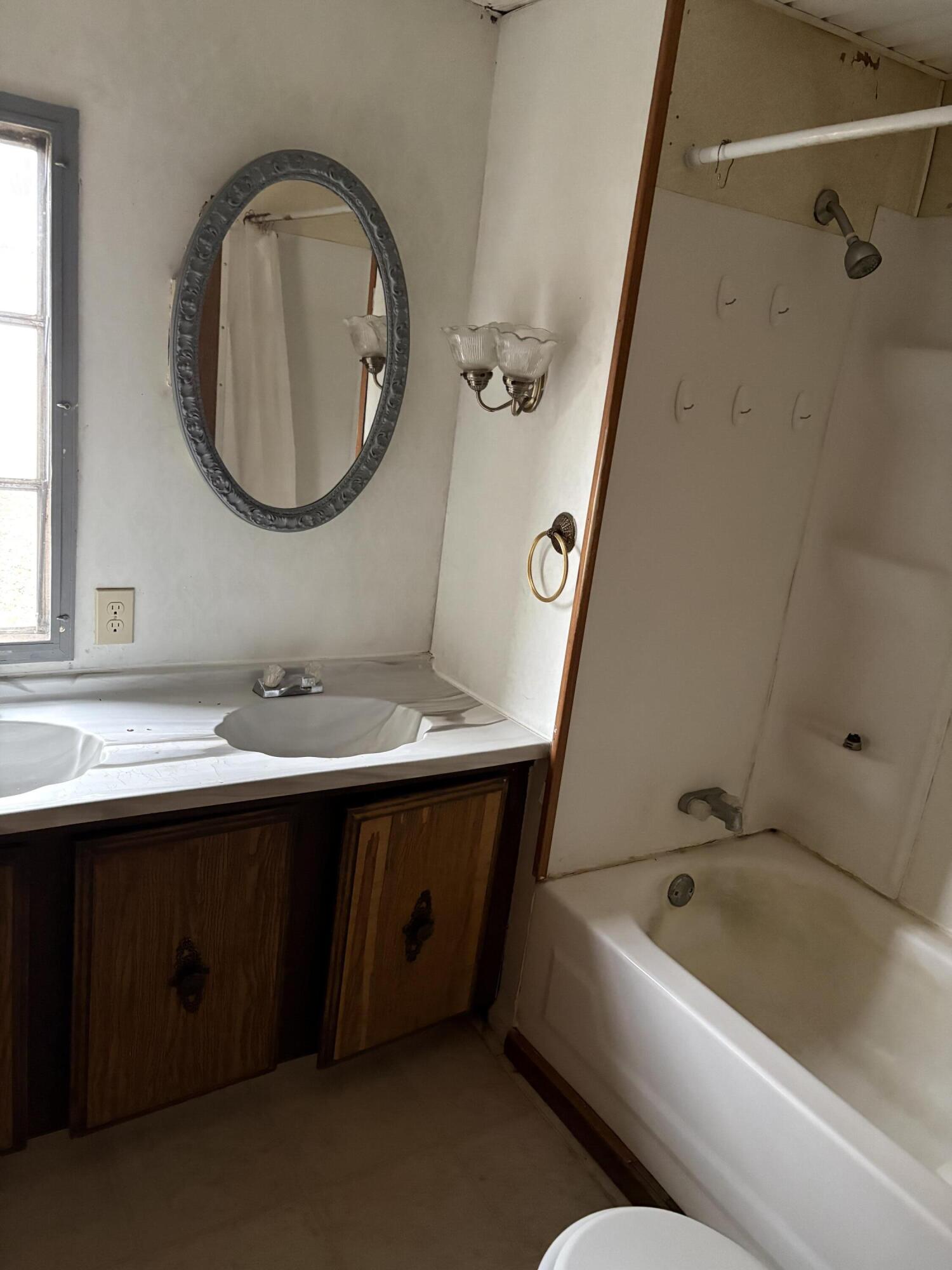 403 Marion Street, McGuffey, Ohio 45859