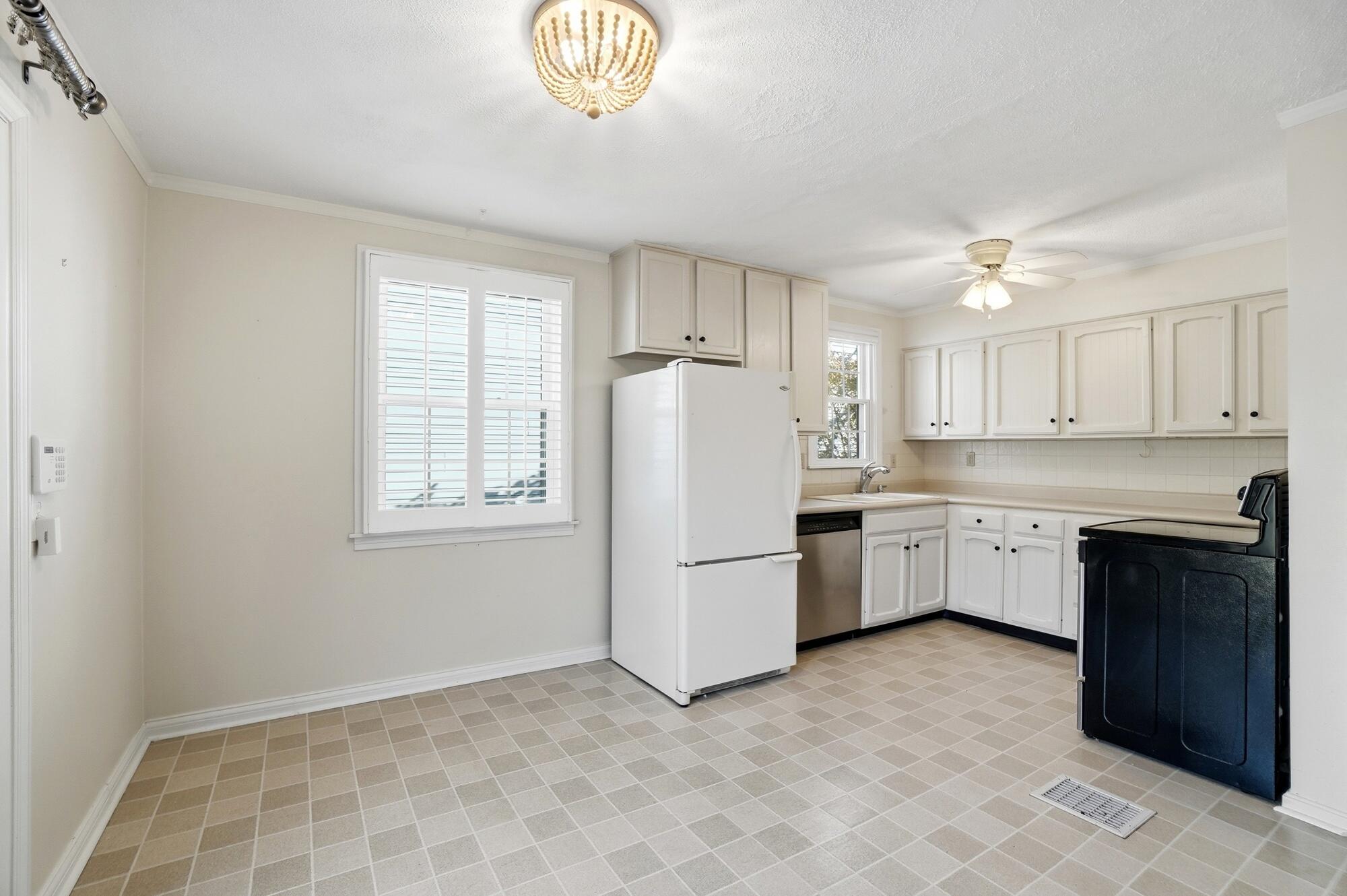 214 Sunnyside Place, Springfield, Ohio 45504