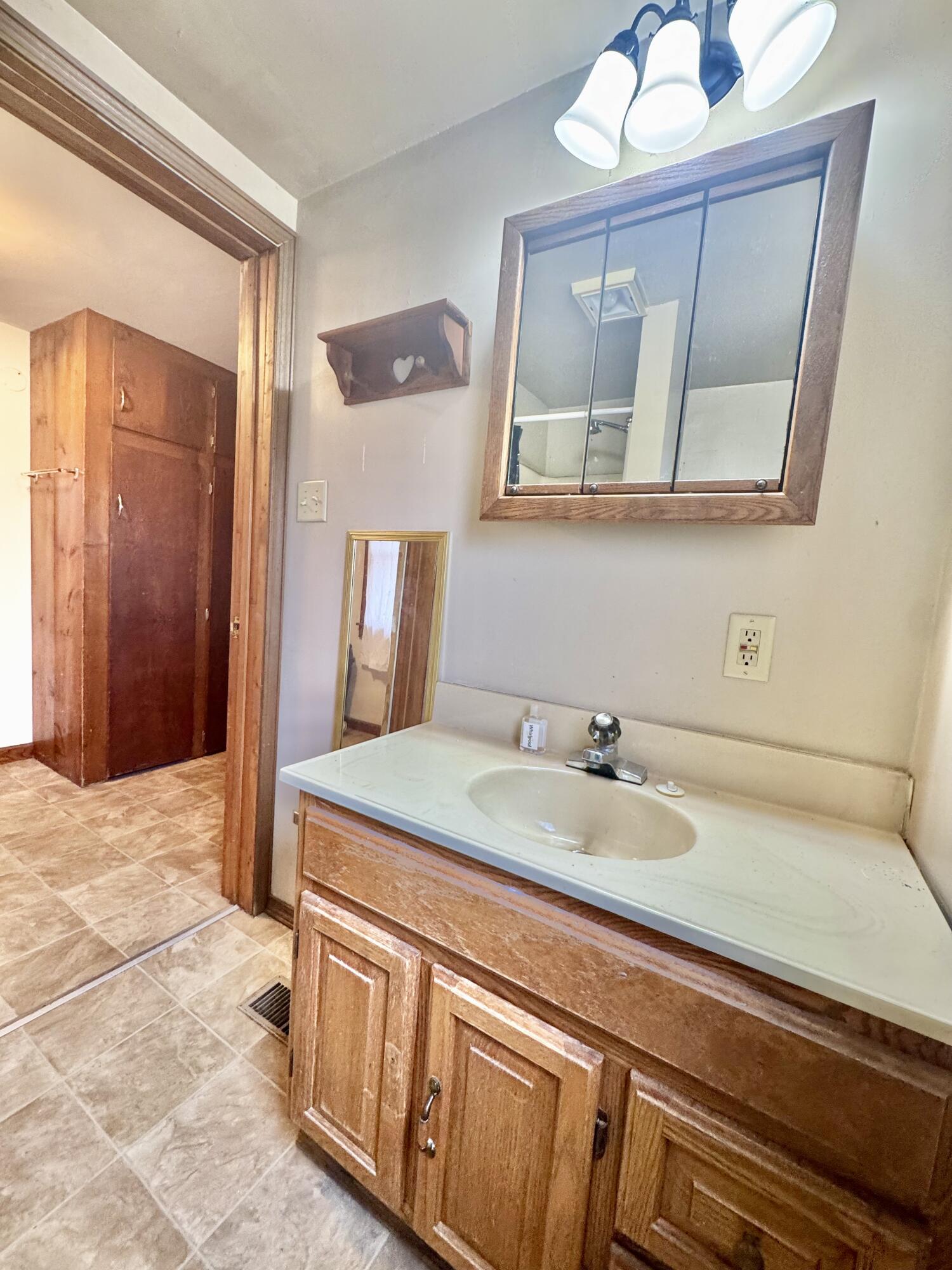 1041 Elizabeth Street, Lima, Ohio 45801