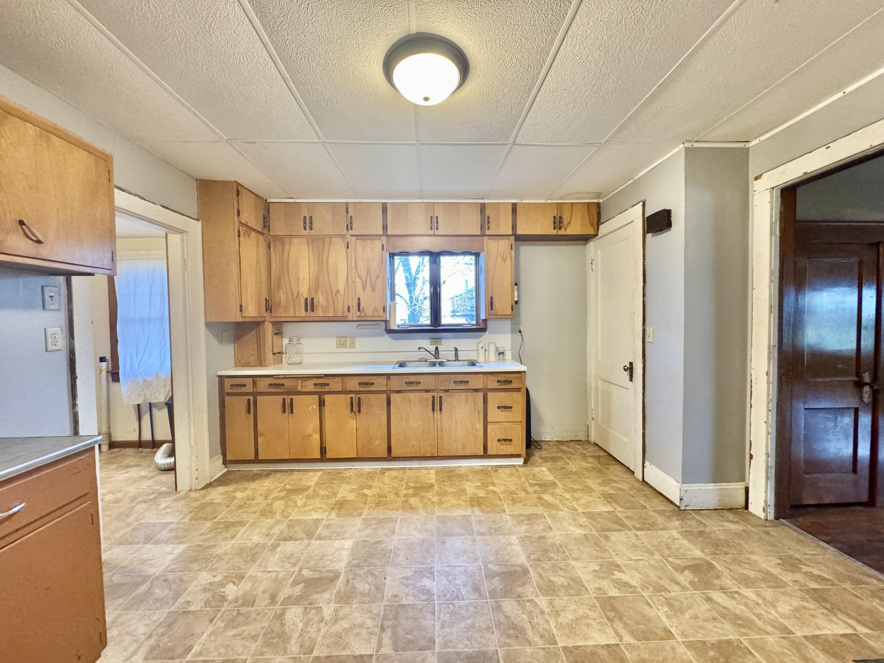 1041 Elizabeth Street, Lima, Ohio 45801