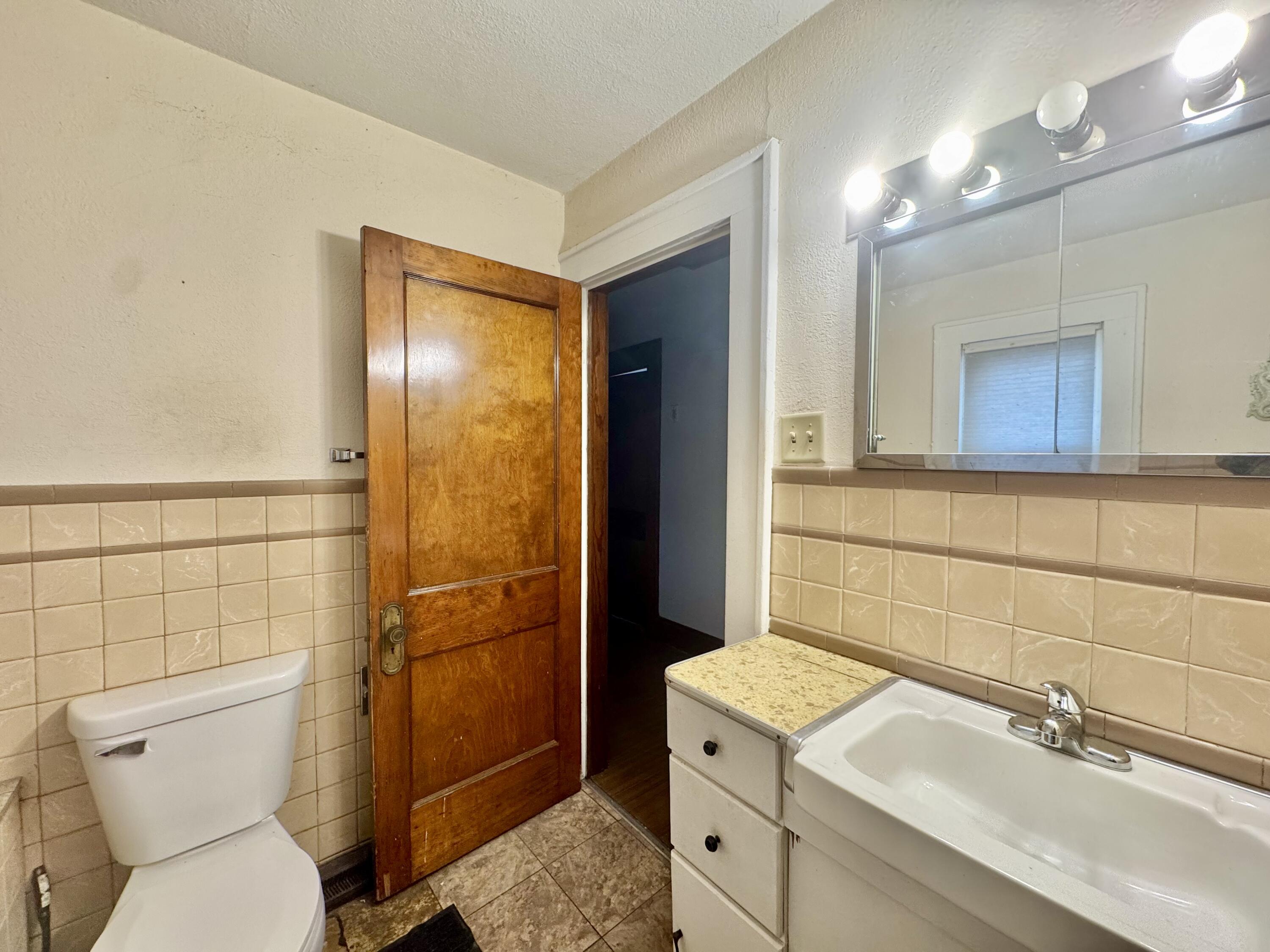 1041 Elizabeth Street, Lima, Ohio 45801