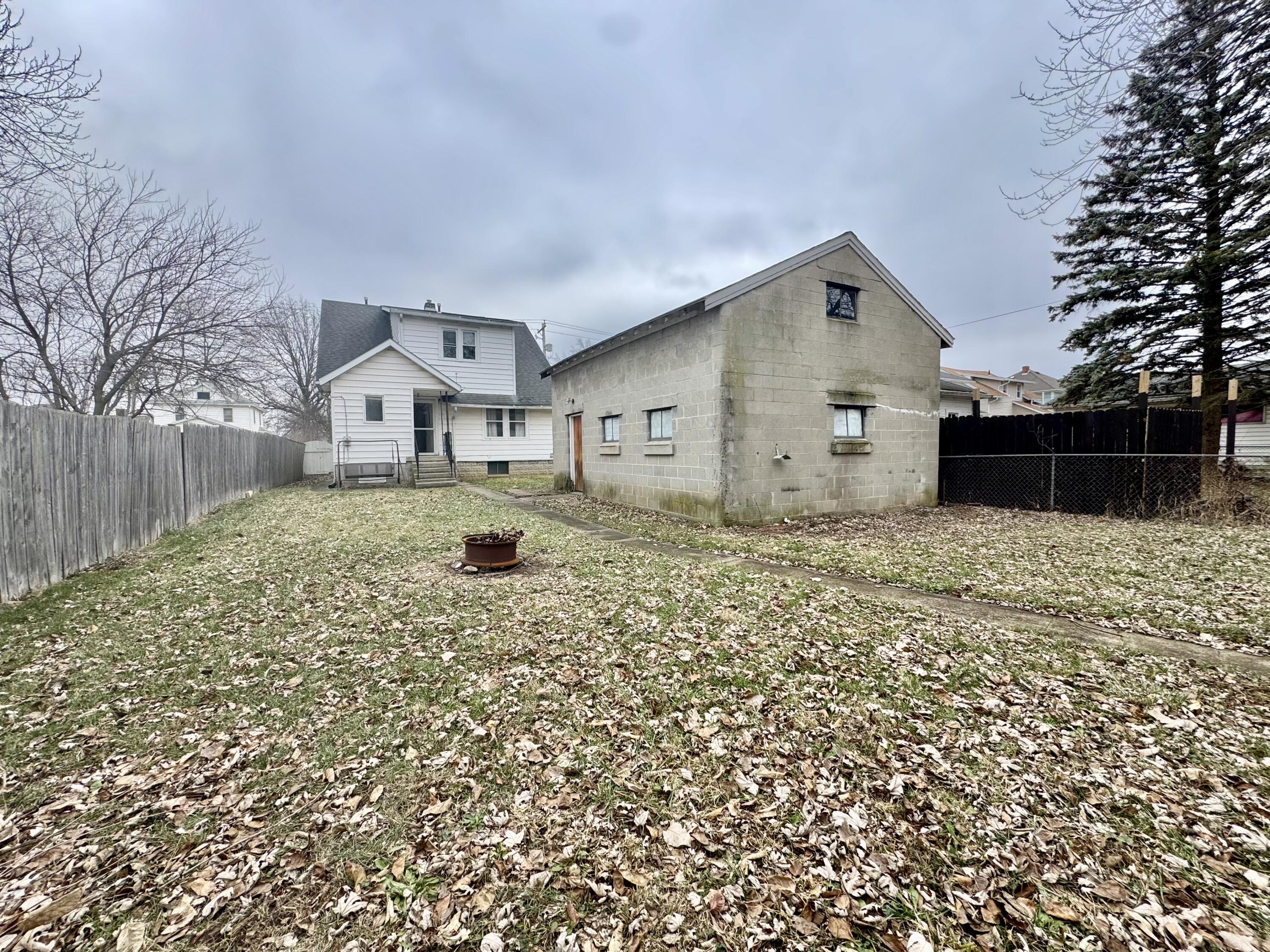 1041 Elizabeth Street, Lima, Ohio 45801