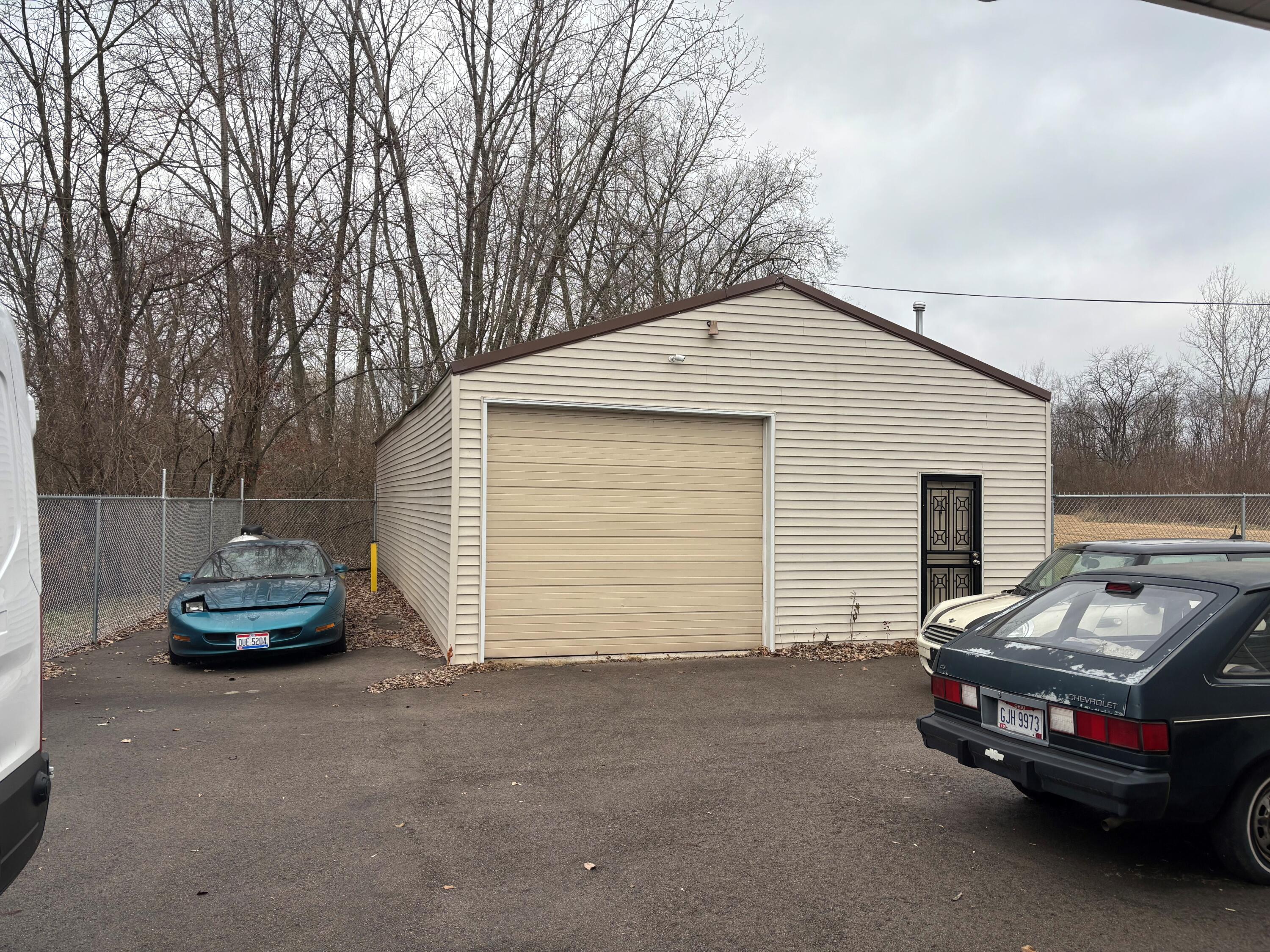 1235 Burnett Road, Springfield, Ohio 45505