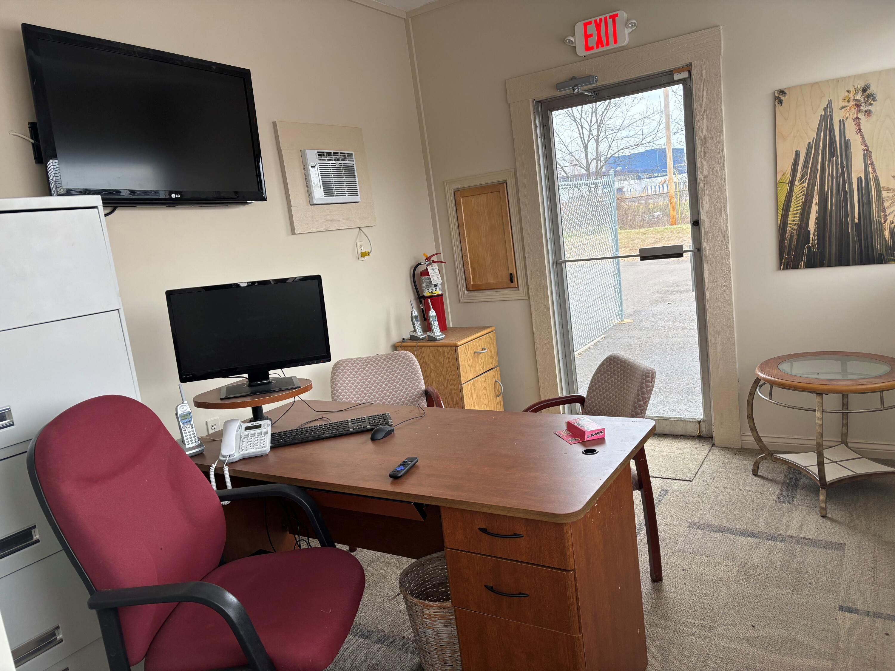 1235 Burnett Road, Springfield, Ohio 45505