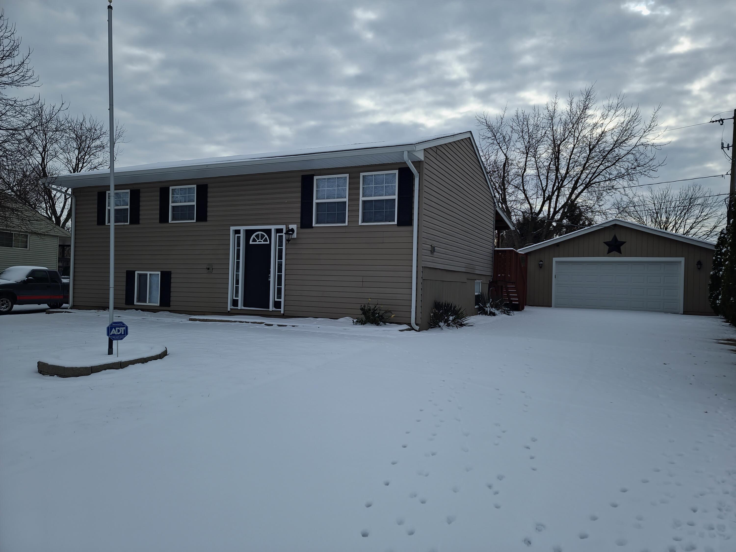 1729 Hocker Avenue, New Carlisle, Ohio 45344