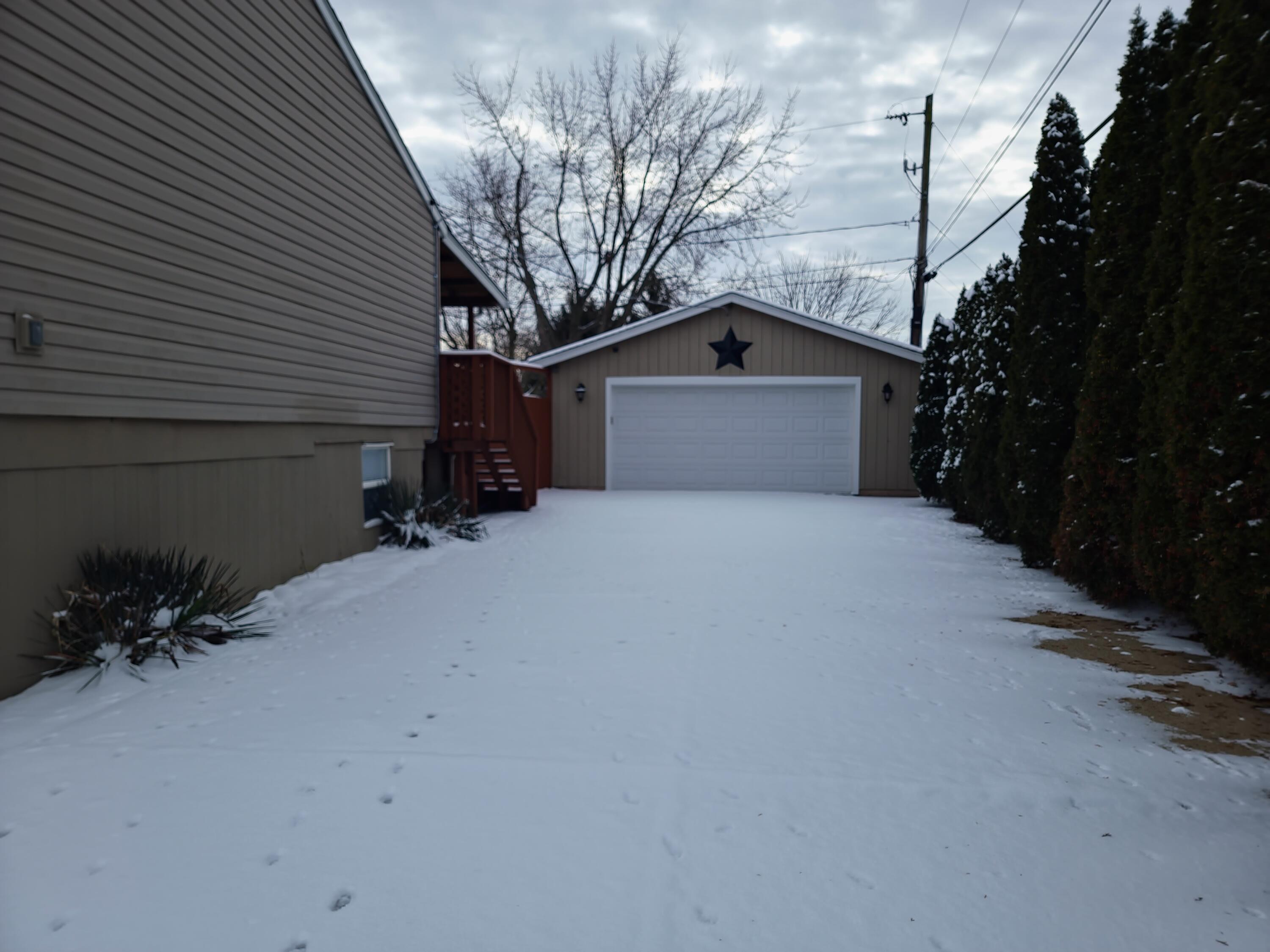 1729 Hocker Avenue, New Carlisle, Ohio 45344