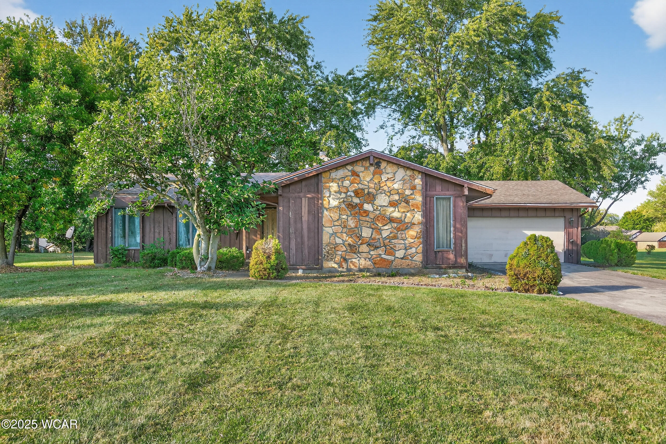 748 Stratford Drive, Sidney, Ohio