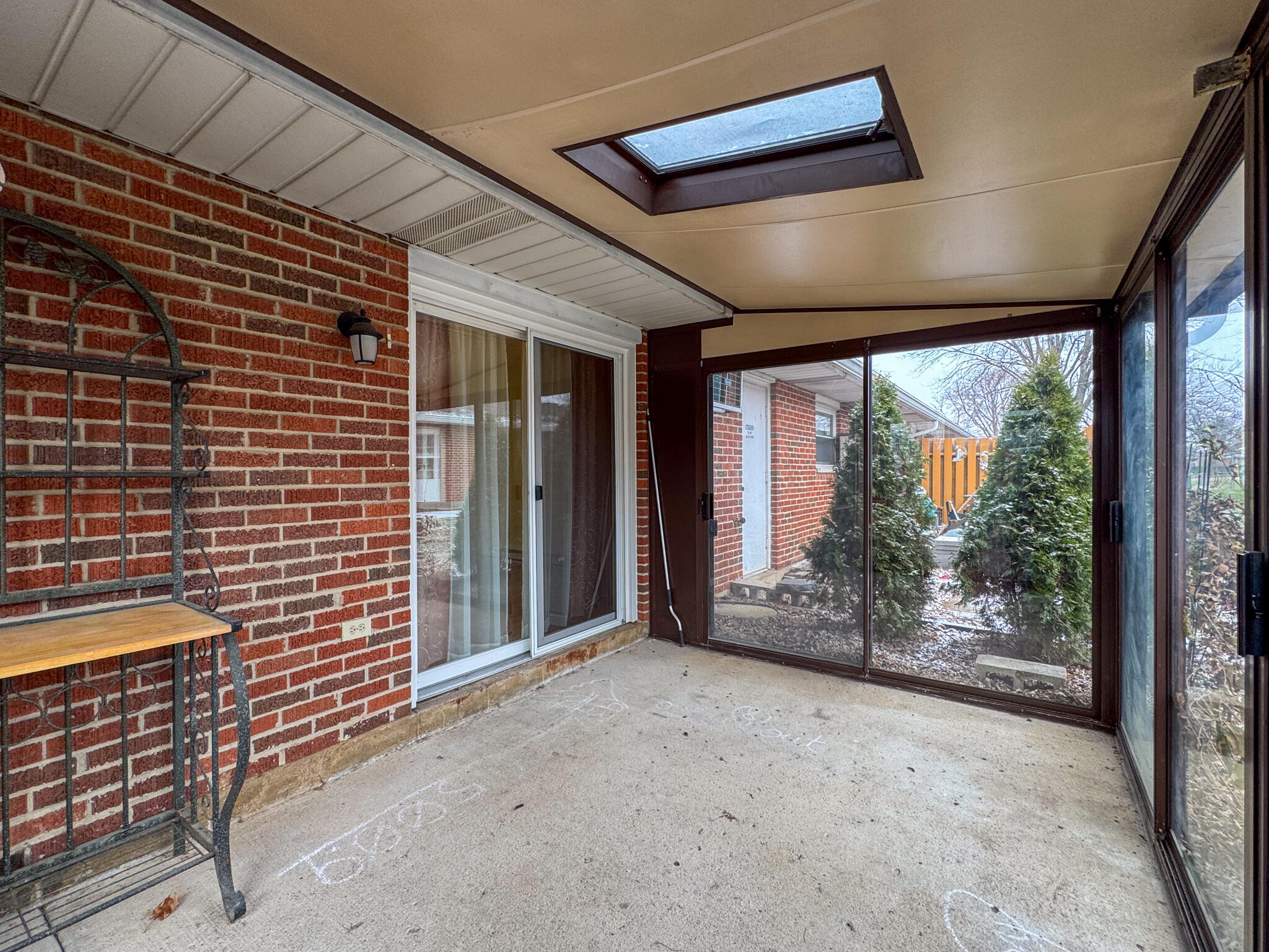 86 Scott Drive, Englewood, Ohio 45322