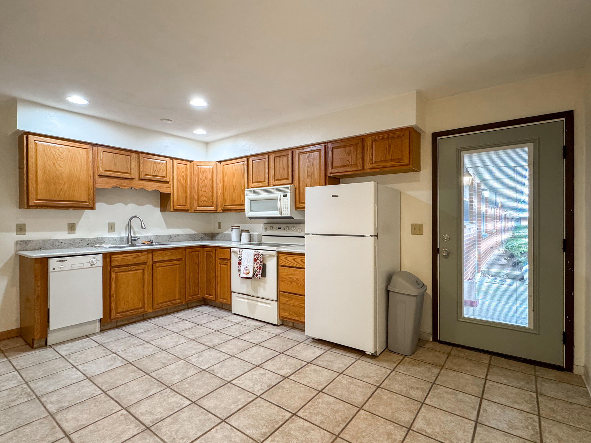 86 Scott Drive, Englewood, Ohio 45322