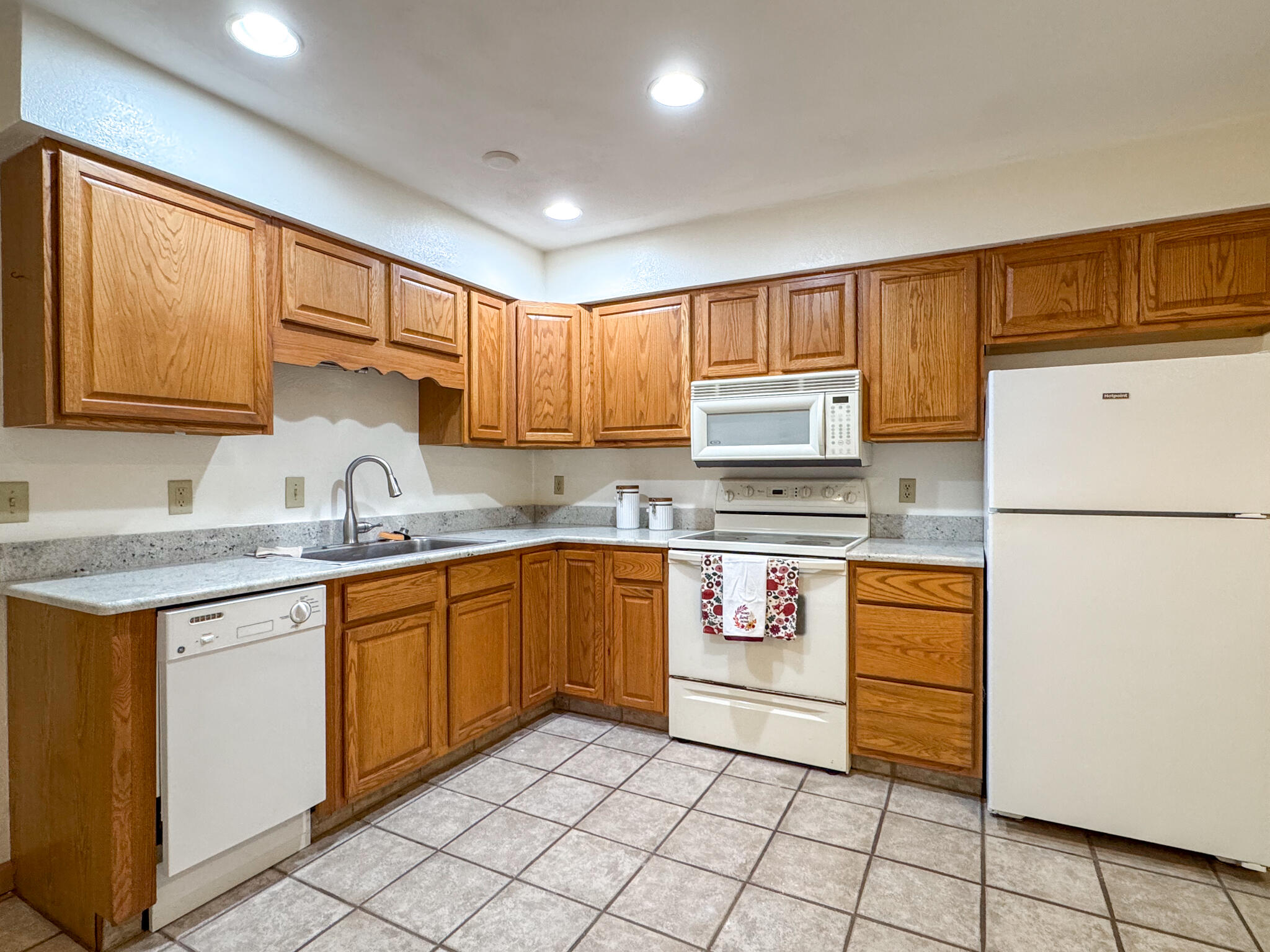 86 Scott Drive, Englewood, Ohio 45322