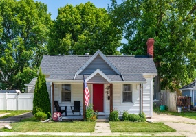 132 Washington Avenue, Urbana, Ohio 43078, 2 Bedrooms Bedrooms, ,1 BathroomBathrooms,Residential,For Sale,Washington,1043103