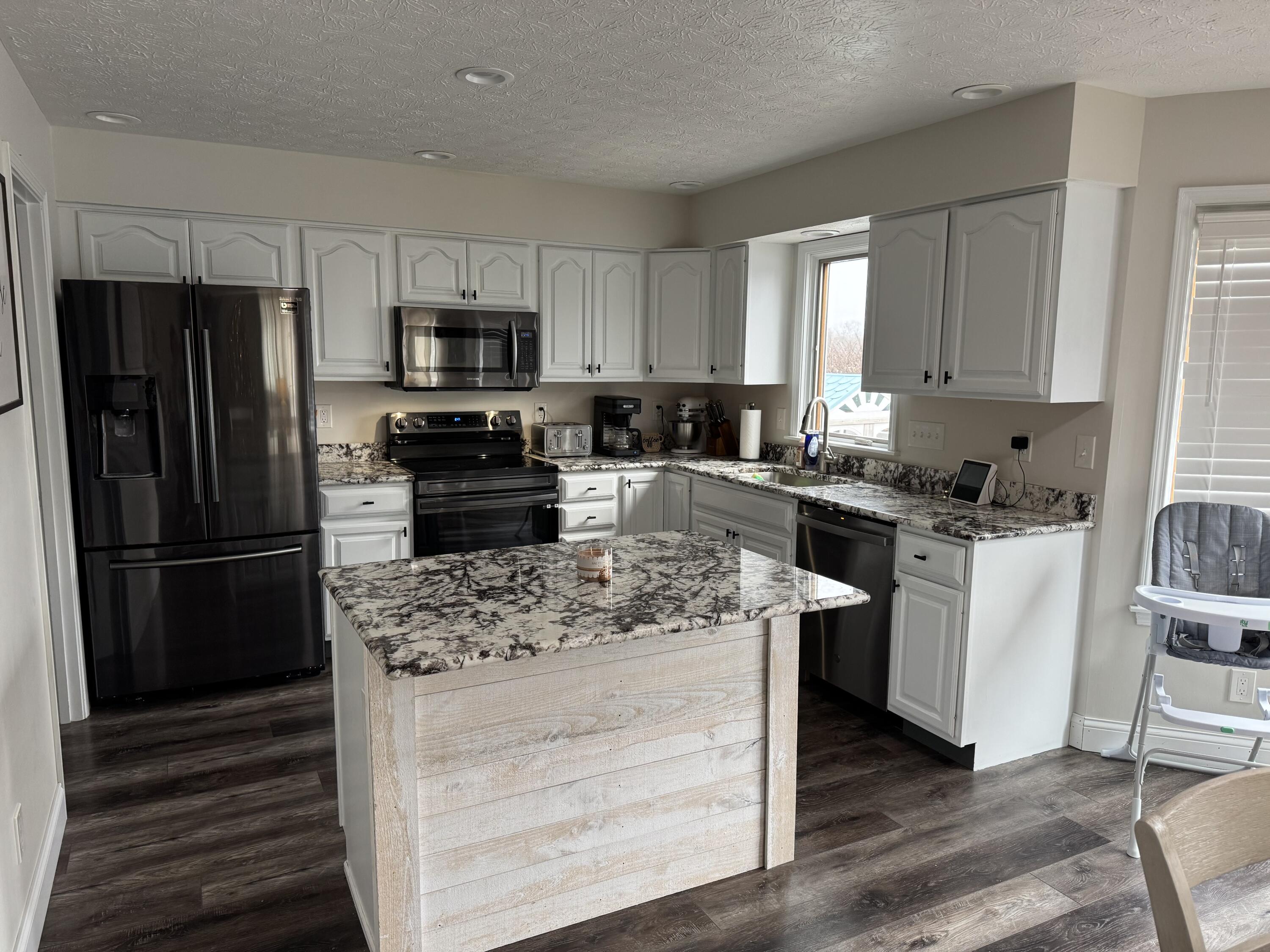 3875 Pinewood Avenue, Springfield, Ohio 45502