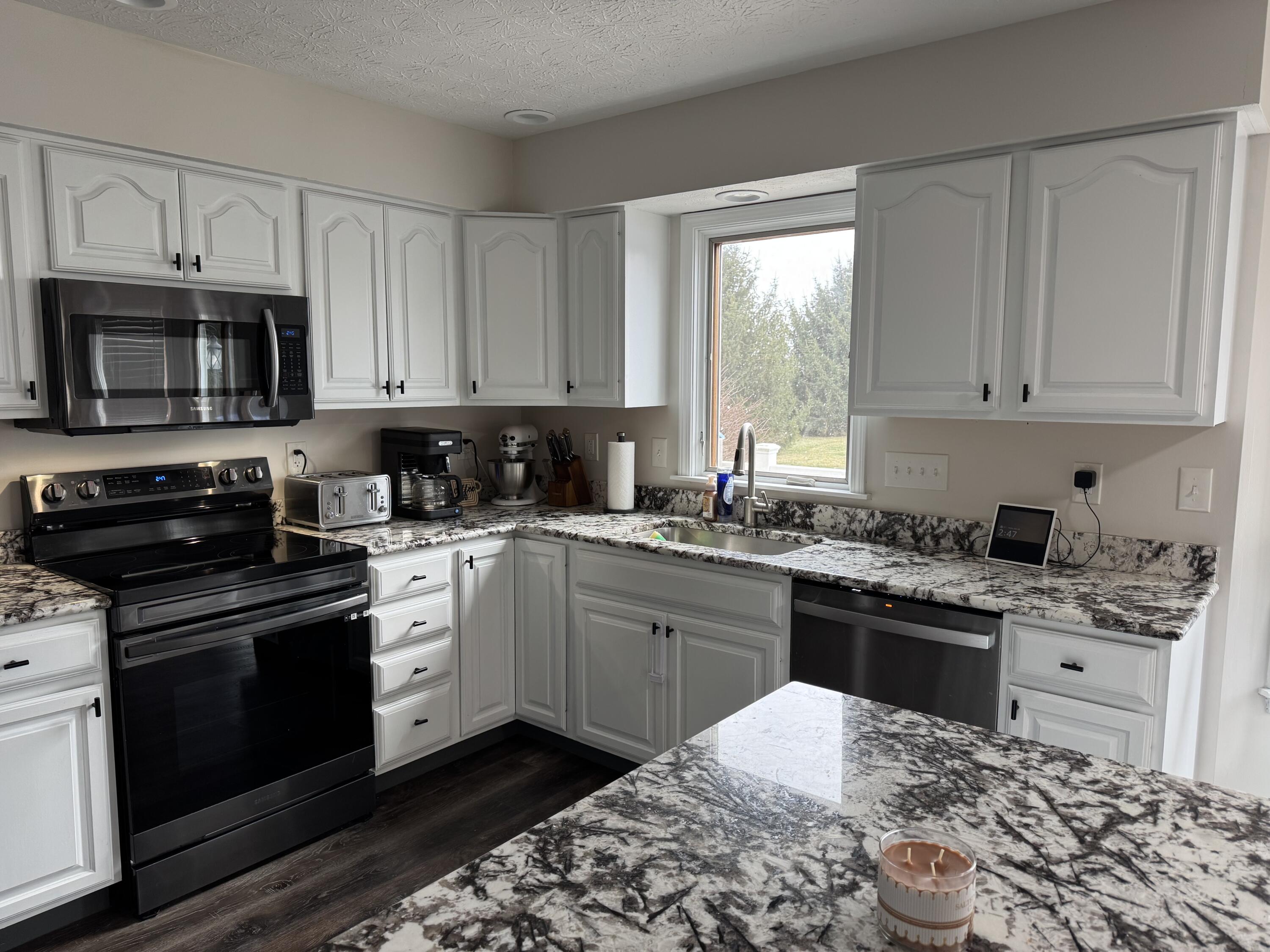 3875 Pinewood Avenue, Springfield, Ohio 45502