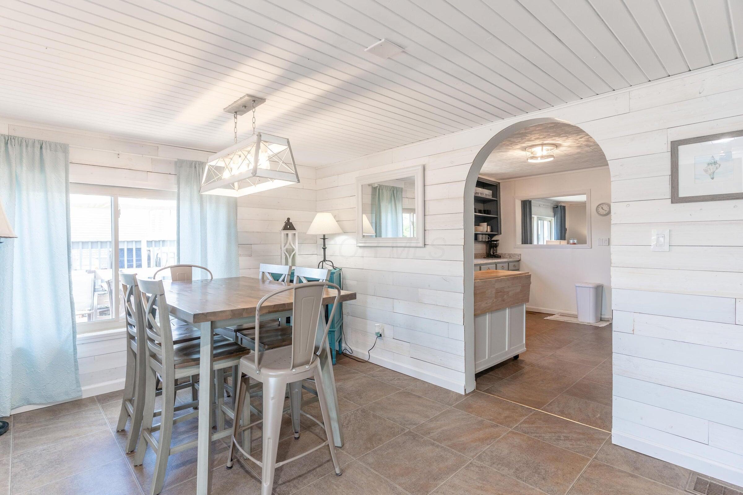 8886 State Route 368, Huntsville, Ohio 43324