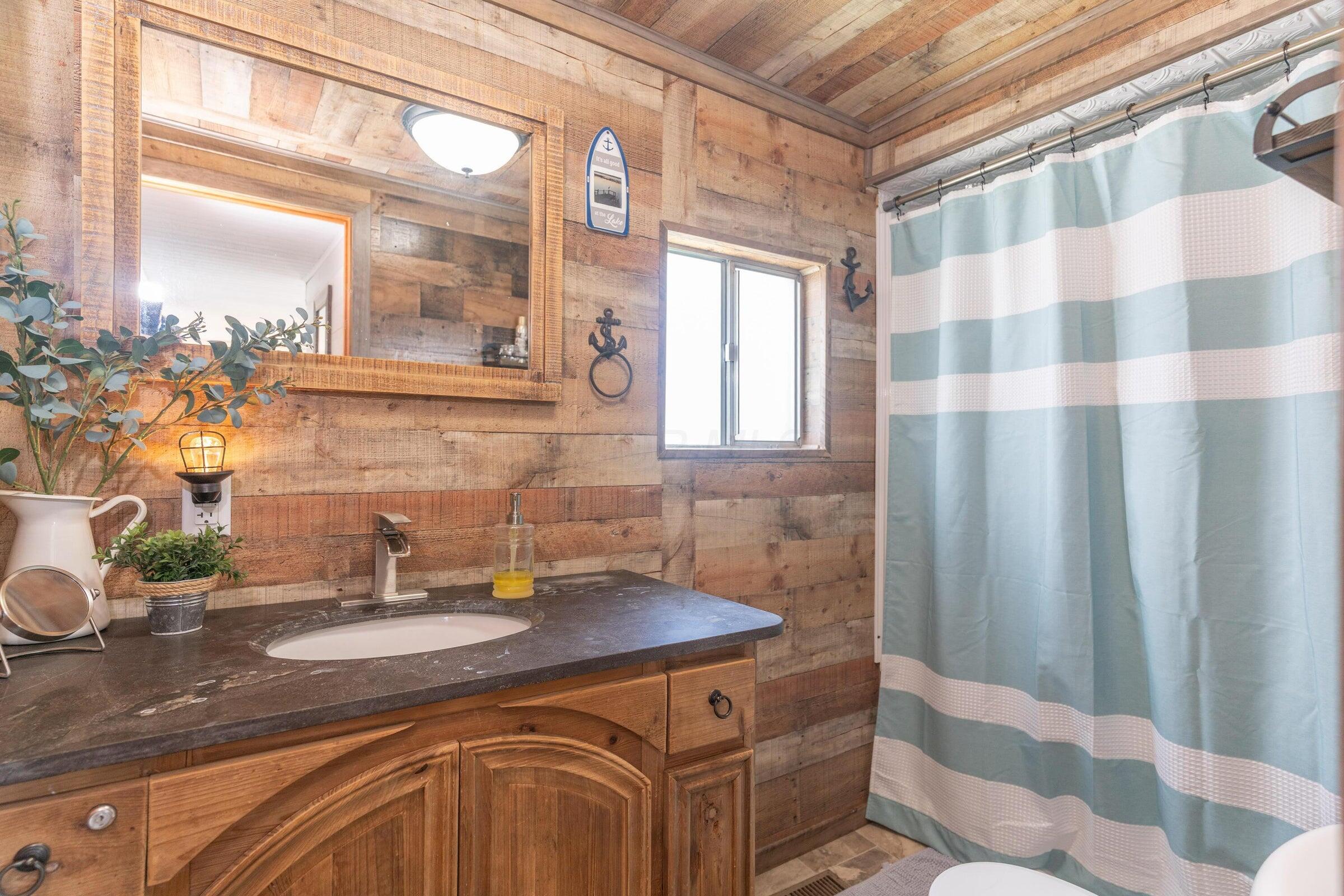 8886 State Route 368, Huntsville, Ohio 43324