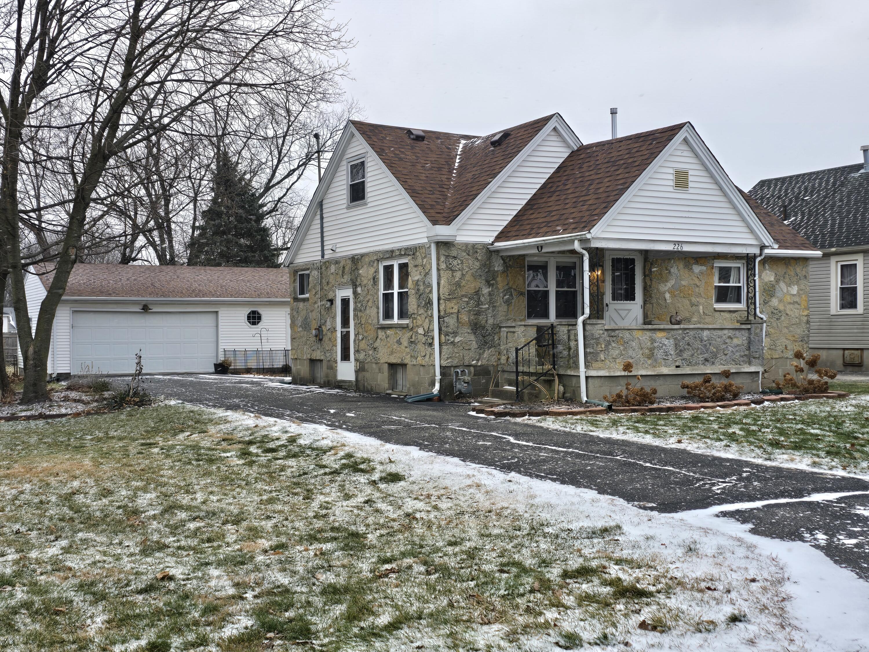 226 Larchmont Avenue, Springfield, Ohio 45503