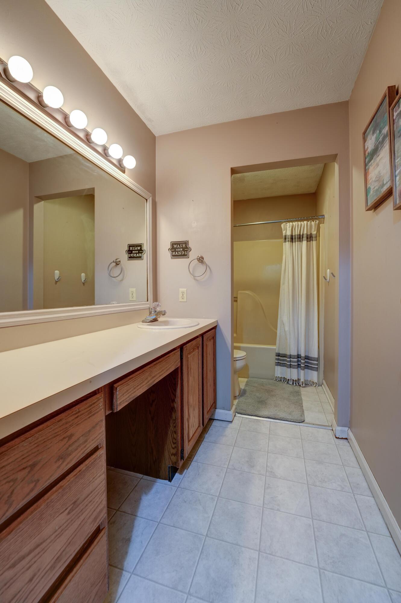 1376 Sugar Maple Drive, Greenville, Ohio 45331