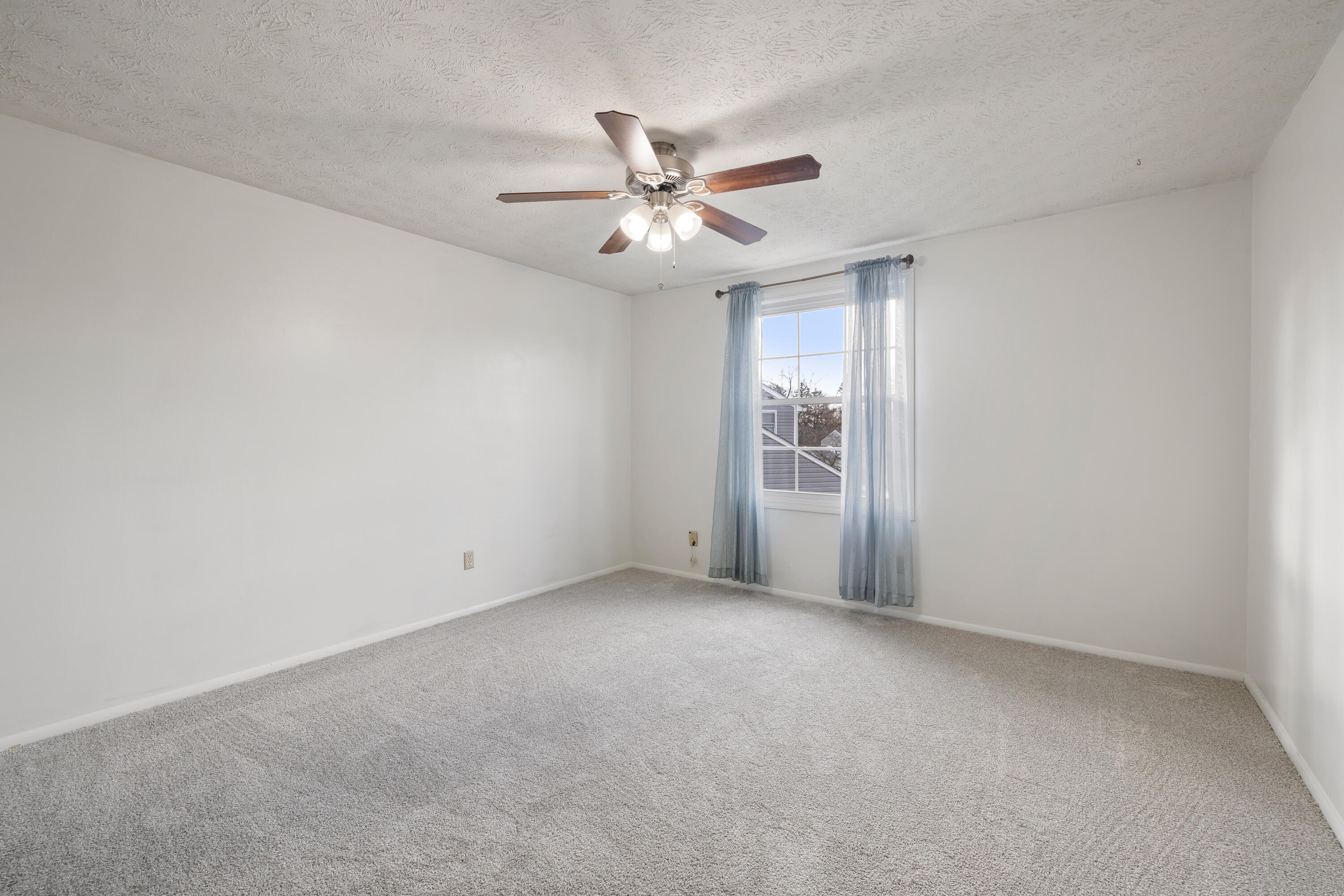 4418 Woodpoint Court, Dayton, Ohio 45424