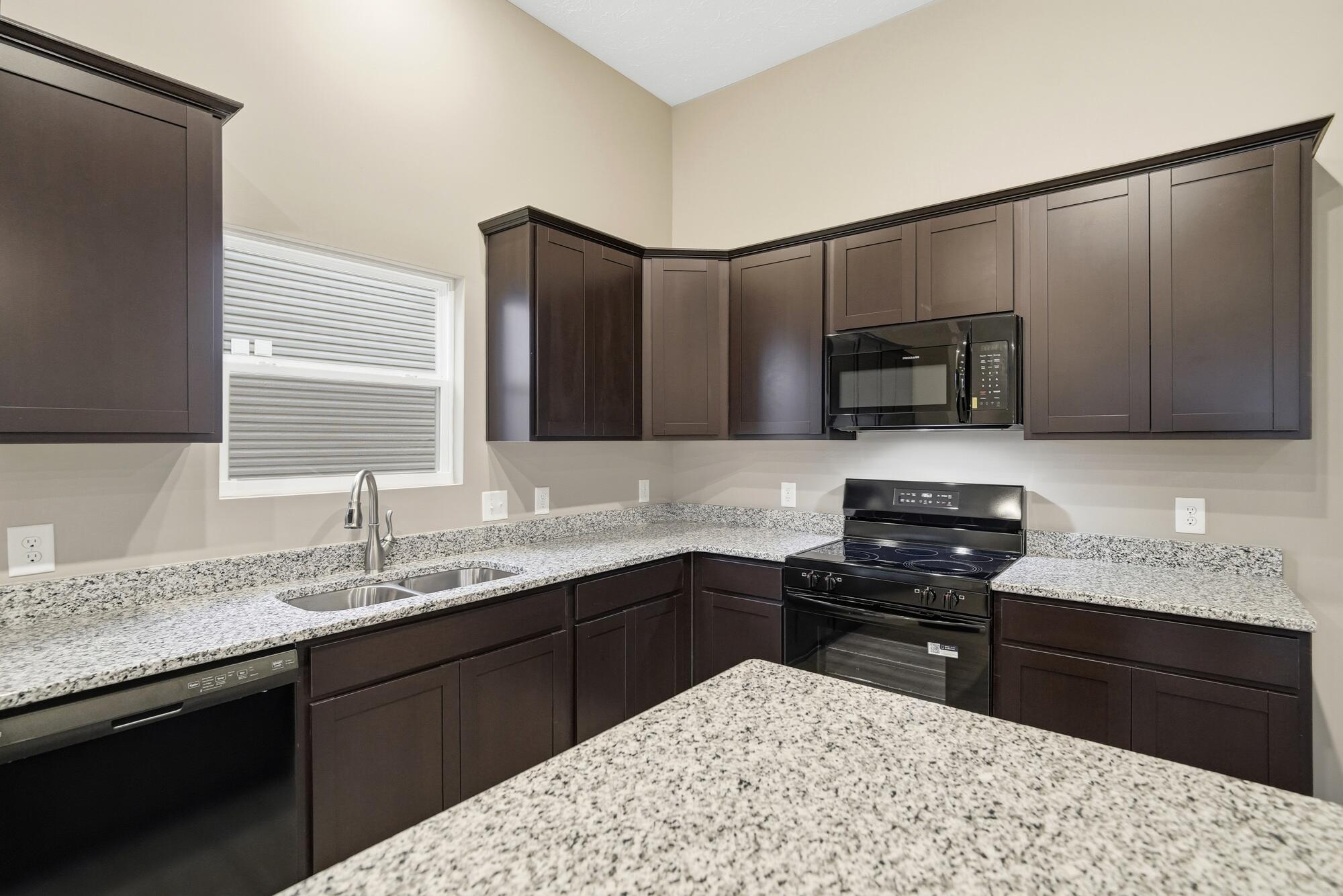 4016 Chakeres Avenue, Springfield, Ohio 45505