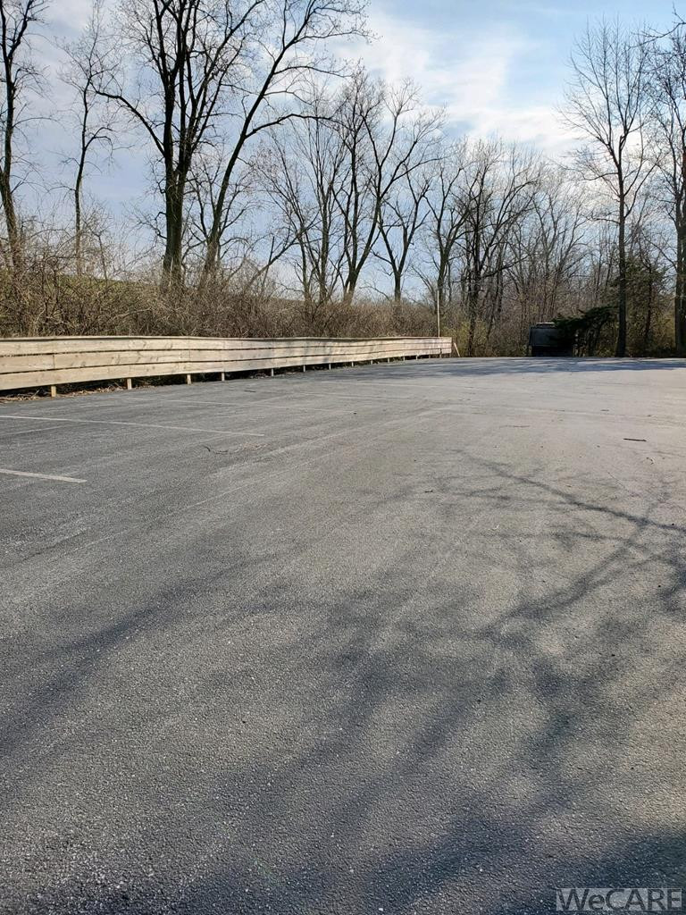 3233 Harding Highway, Lima, Ohio