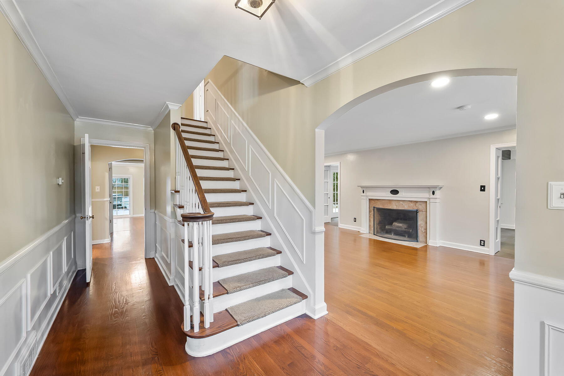 2295 Oxford Road, Upper Arlington, Ohio 43221