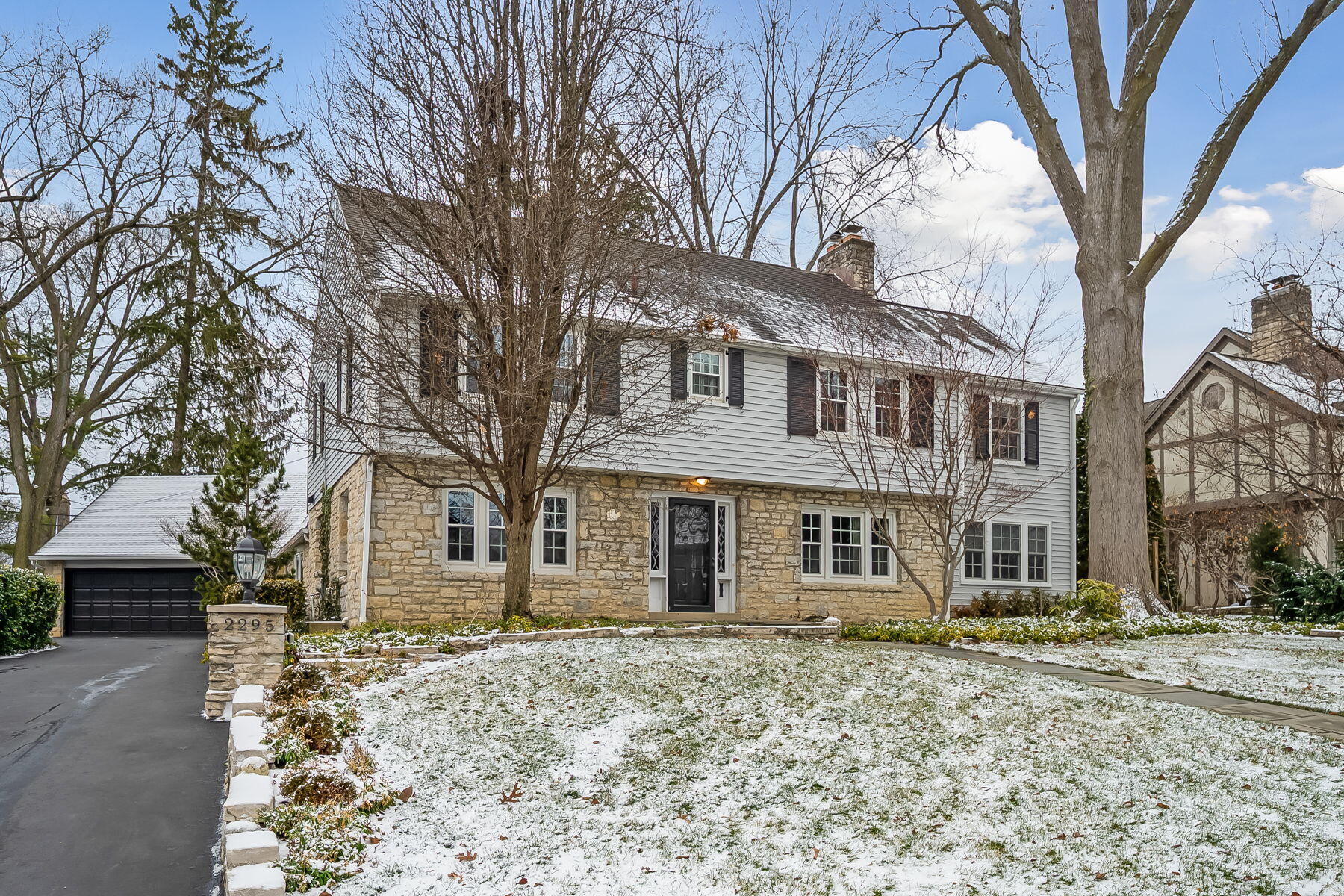 2295 Oxford Road, Upper Arlington, Ohio 43221