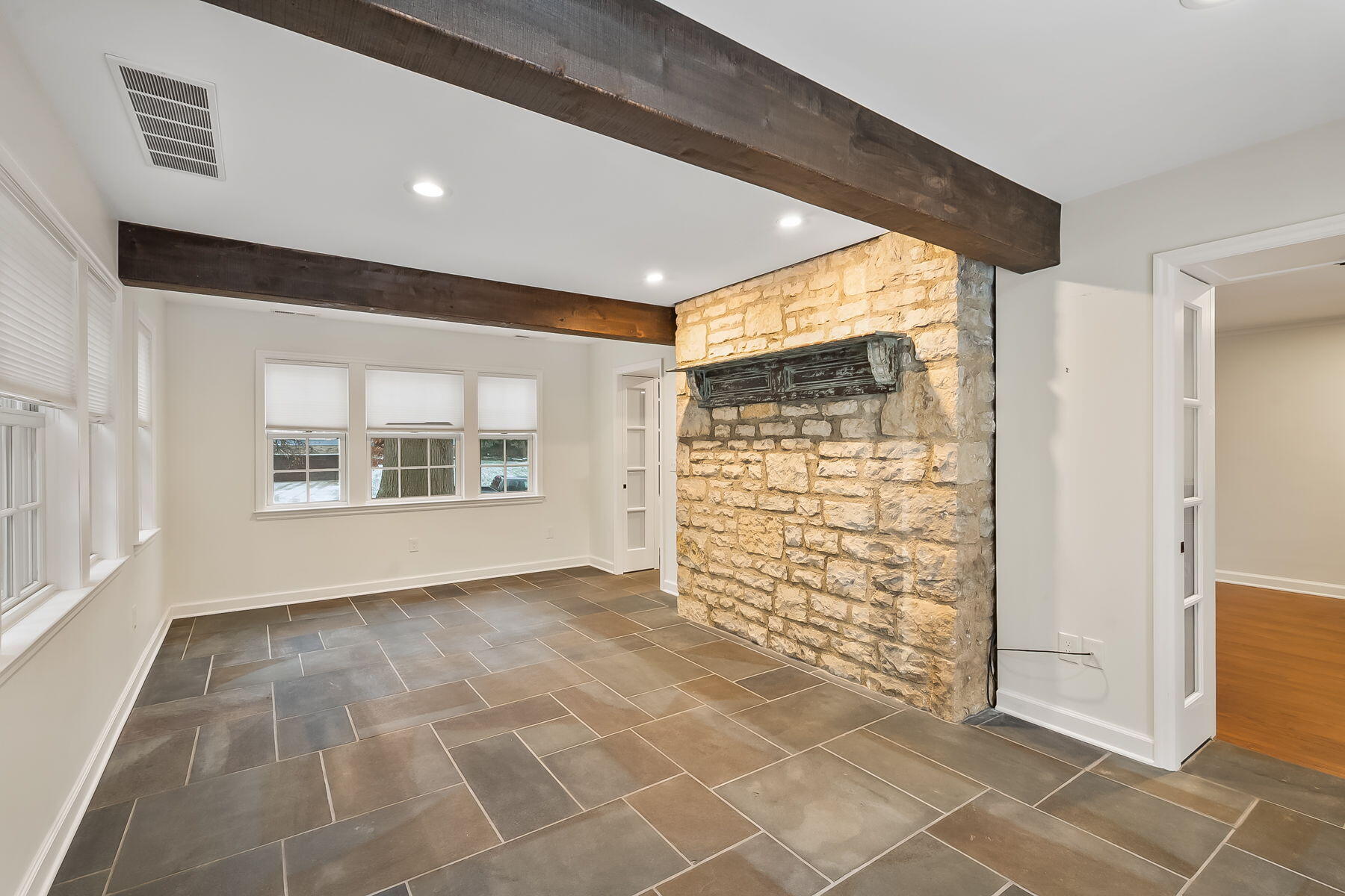 2295 Oxford Road, Upper Arlington, Ohio 43221