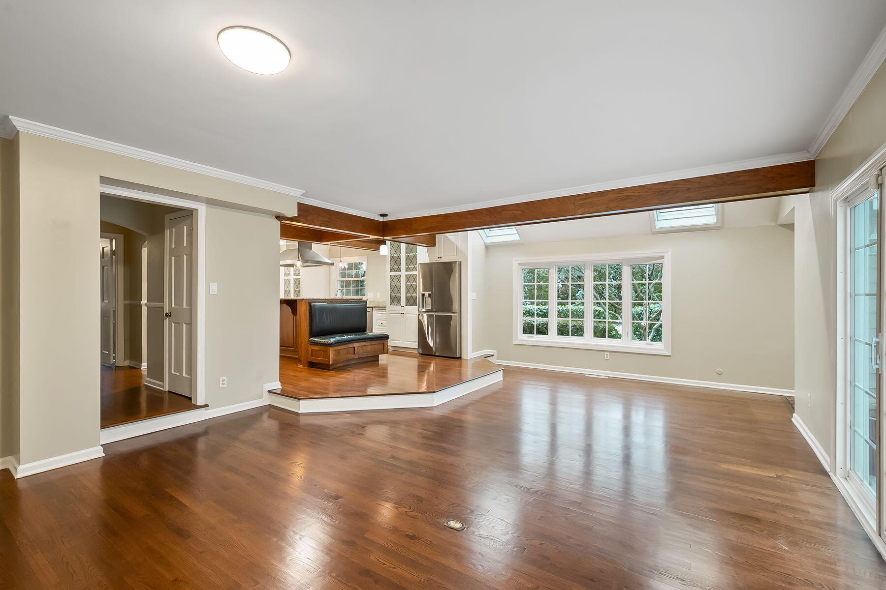 2295 Oxford Road, Upper Arlington, Ohio 43221