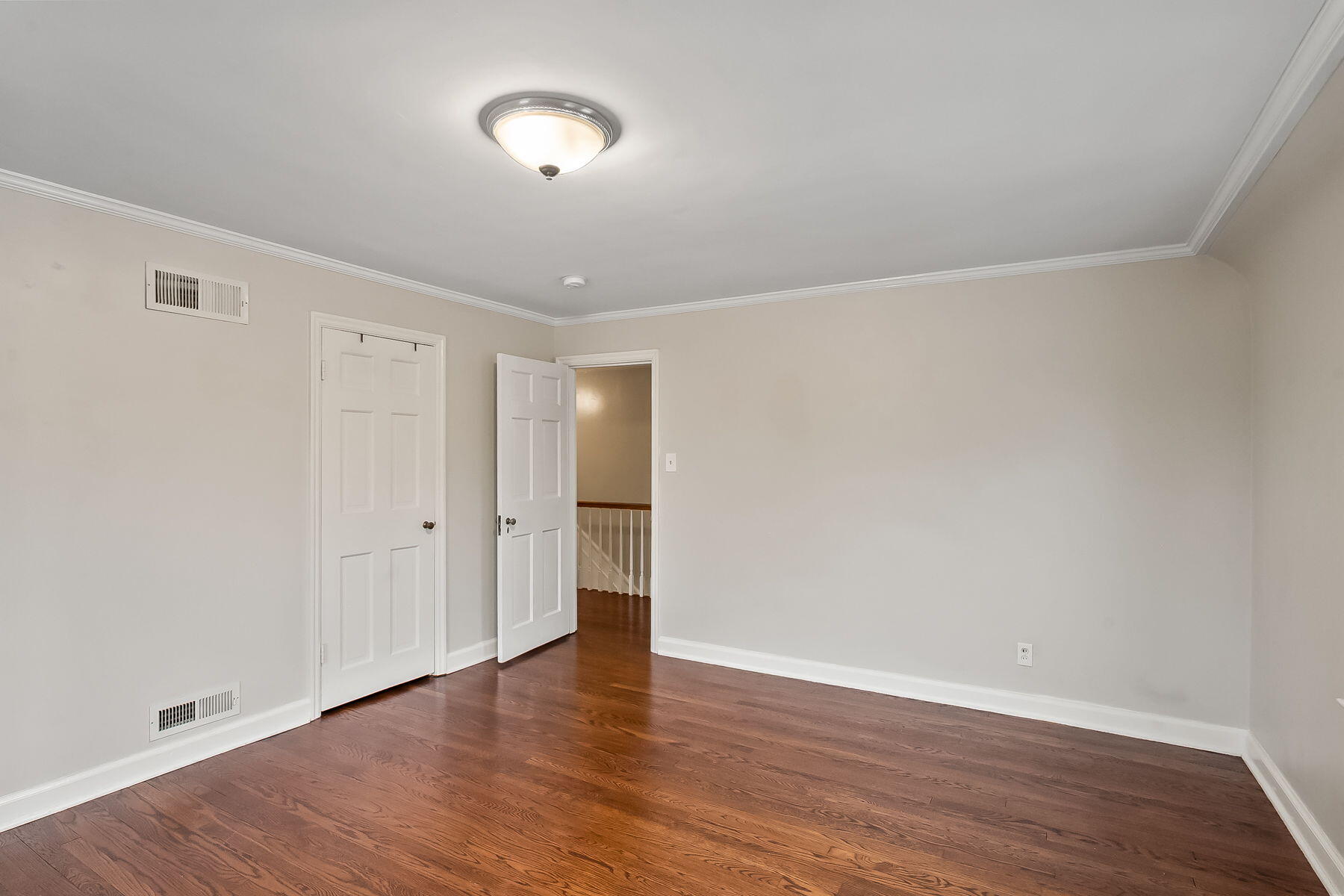 2295 Oxford Road, Upper Arlington, Ohio 43221