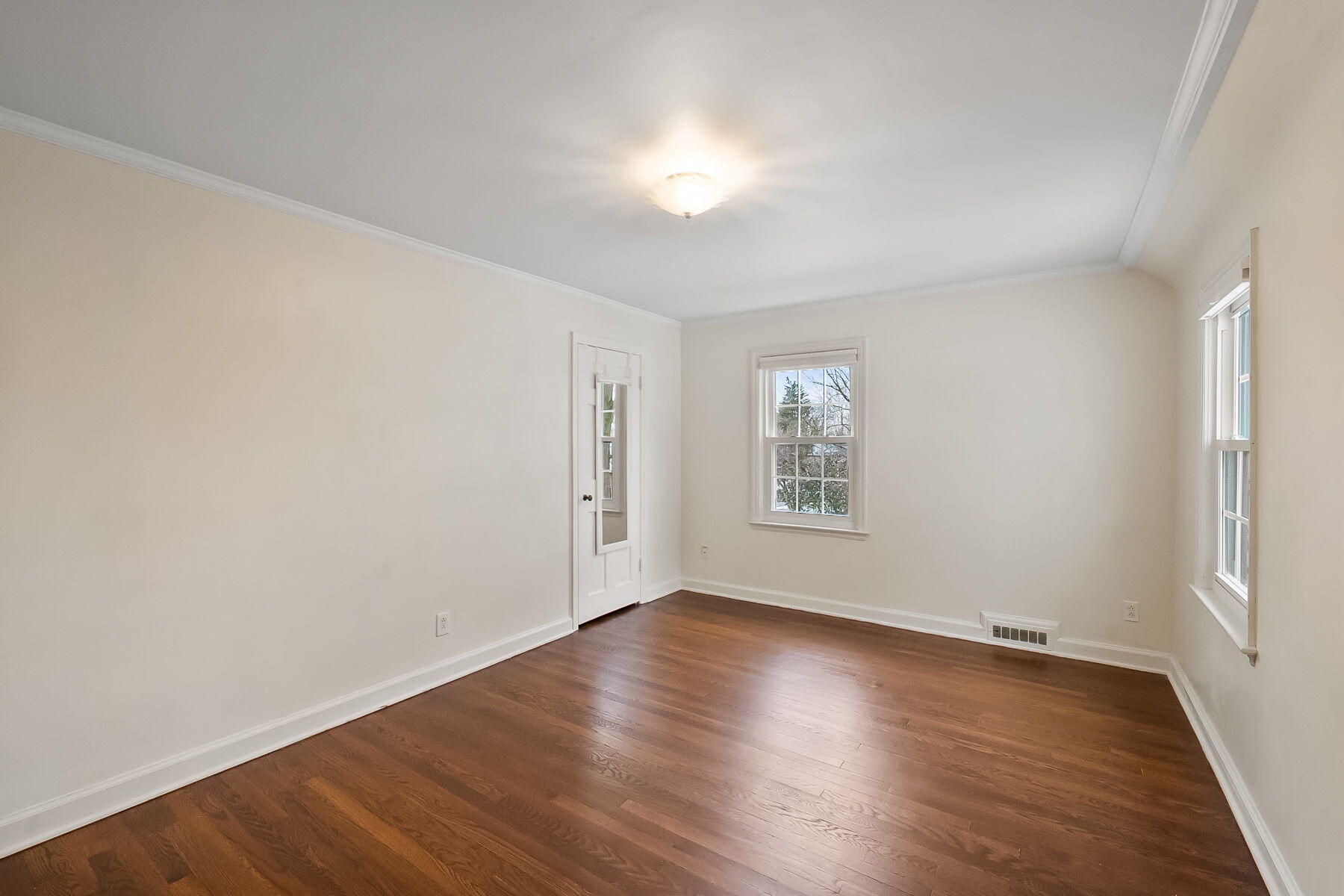 2295 Oxford Road, Upper Arlington, Ohio 43221