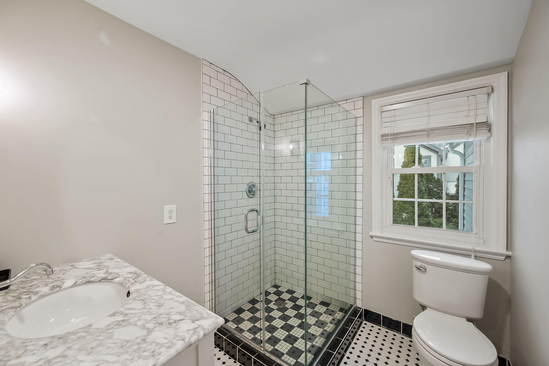 2295 Oxford Road, Upper Arlington, Ohio 43221