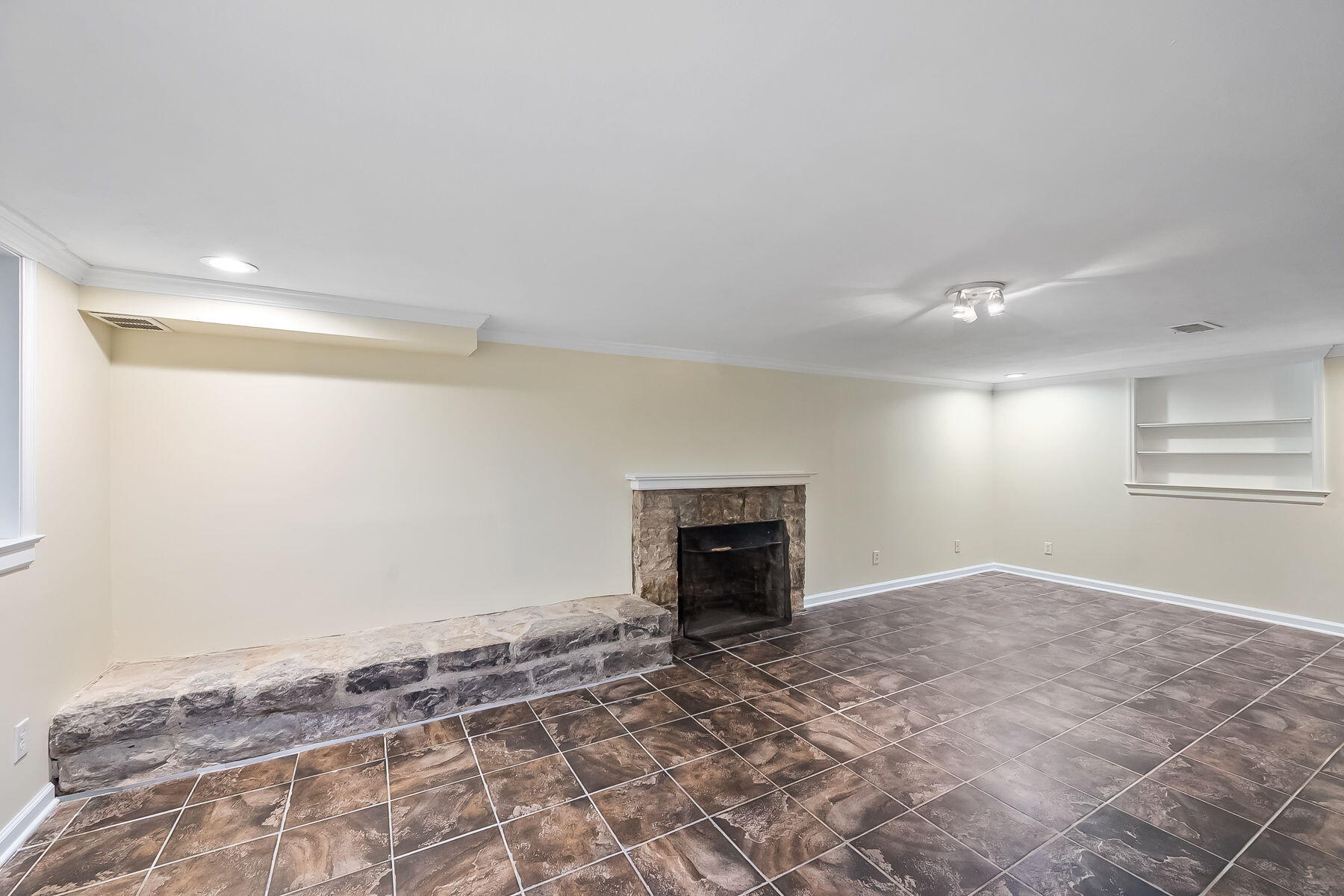 2295 Oxford Road, Upper Arlington, Ohio 43221