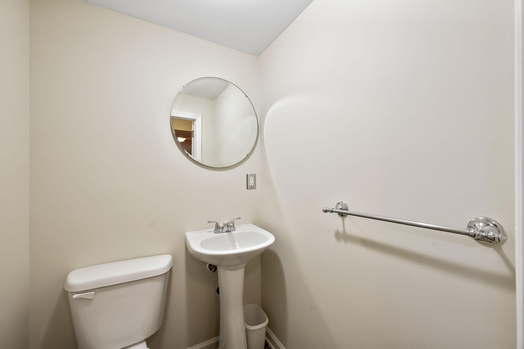 2295 Oxford Road, Upper Arlington, Ohio 43221