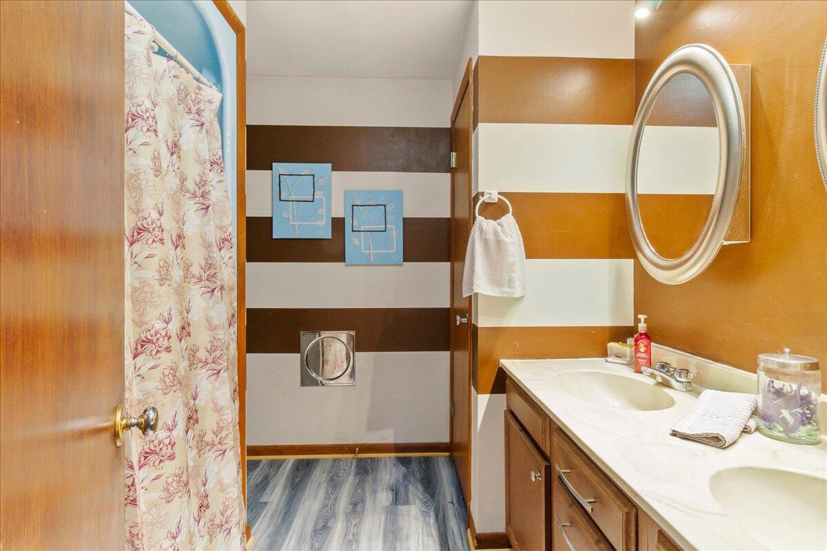 11279 Township Road 180, Kenton, Ohio 43326