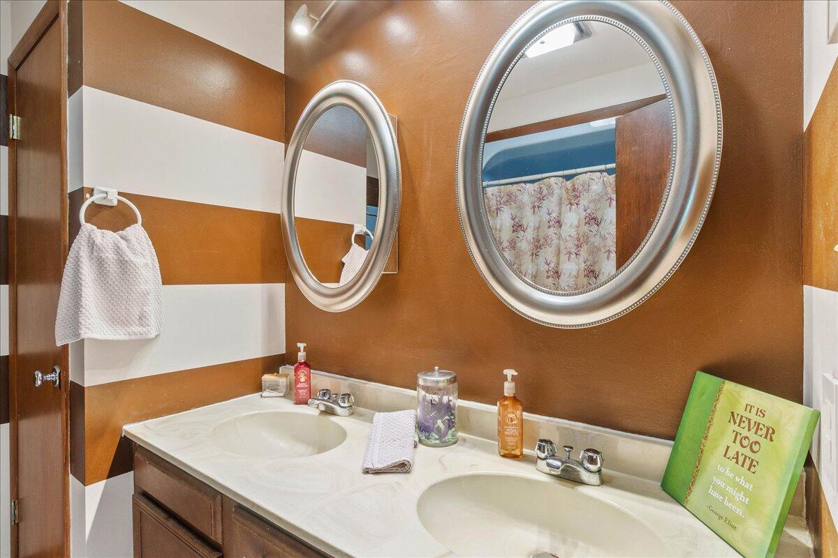 11279 Township Road 180, Kenton, Ohio 43326