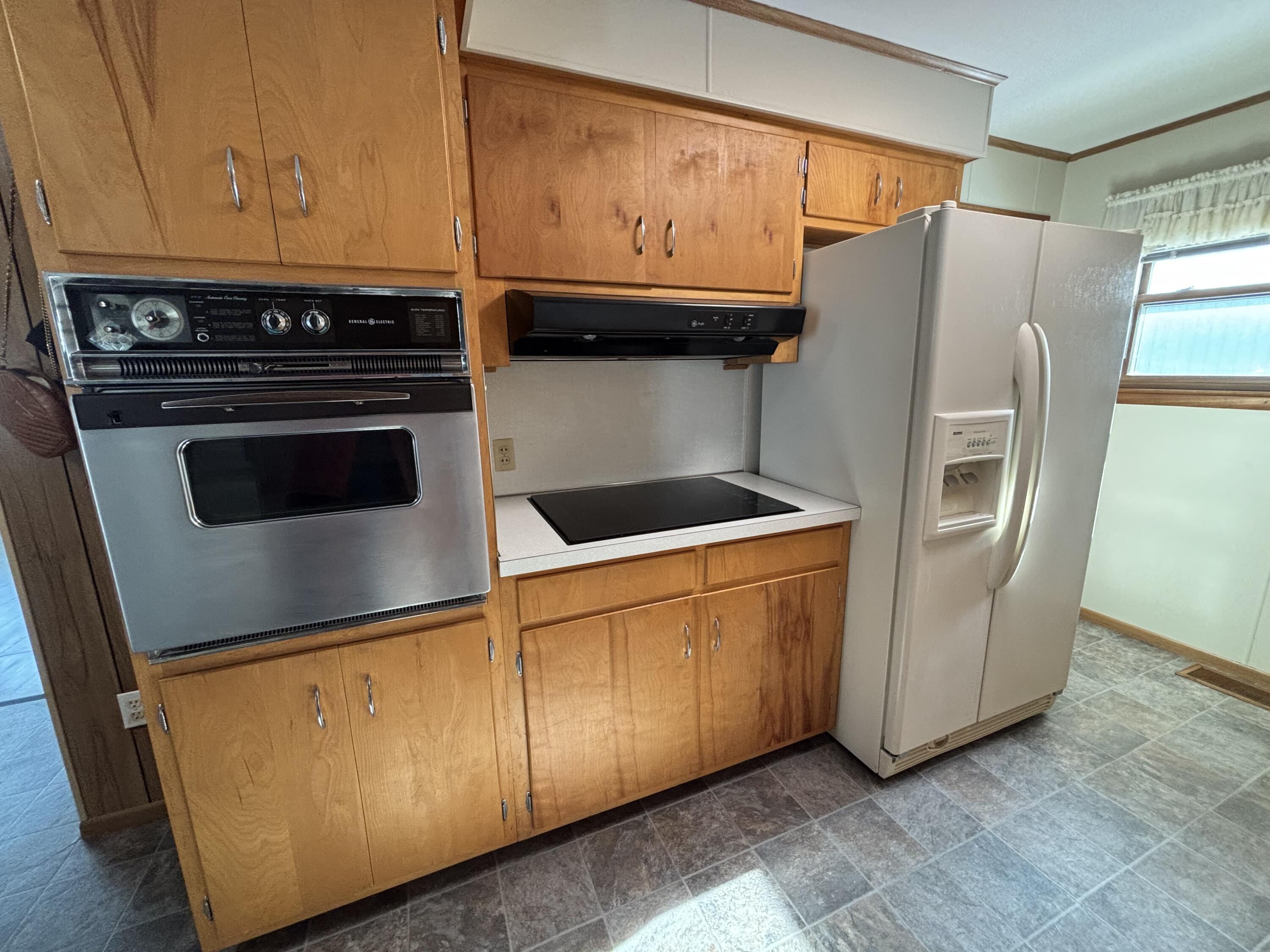 101 Island Avenue, Jackson Center, Ohio 45334