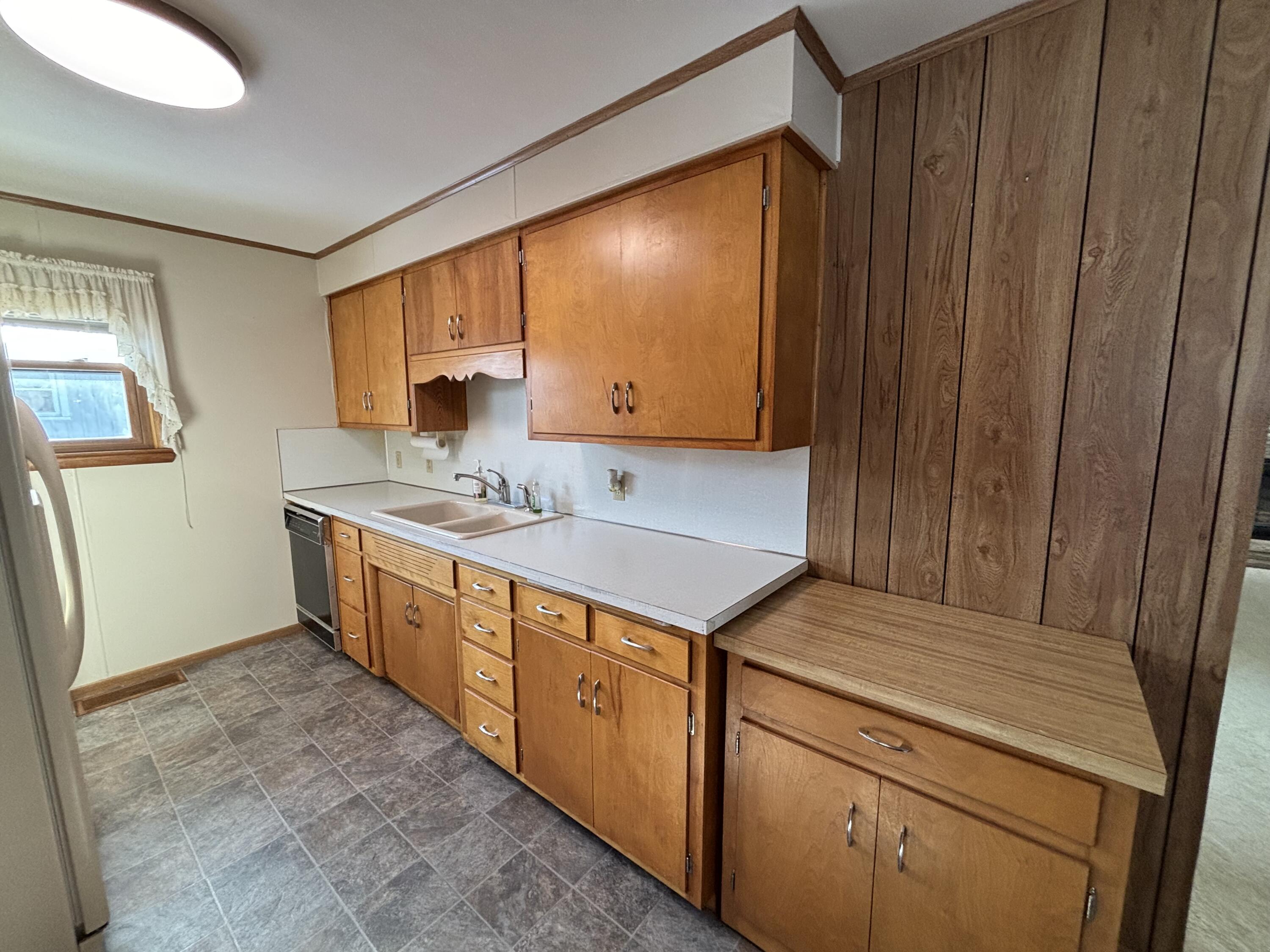 101 Island Avenue, Jackson Center, Ohio 45334