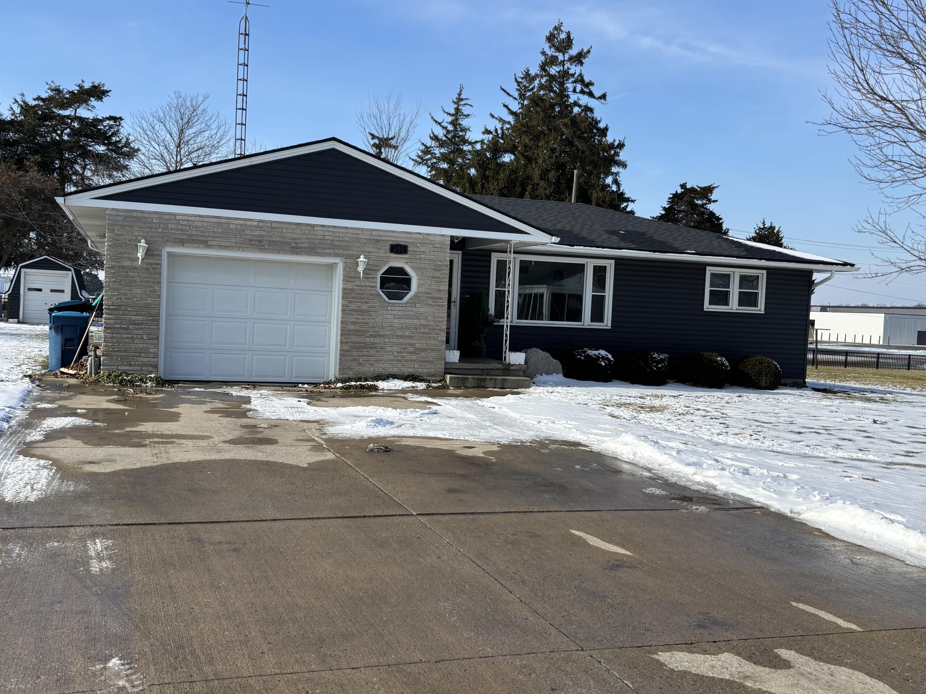 101 Island Avenue, Jackson Center, Ohio 45334