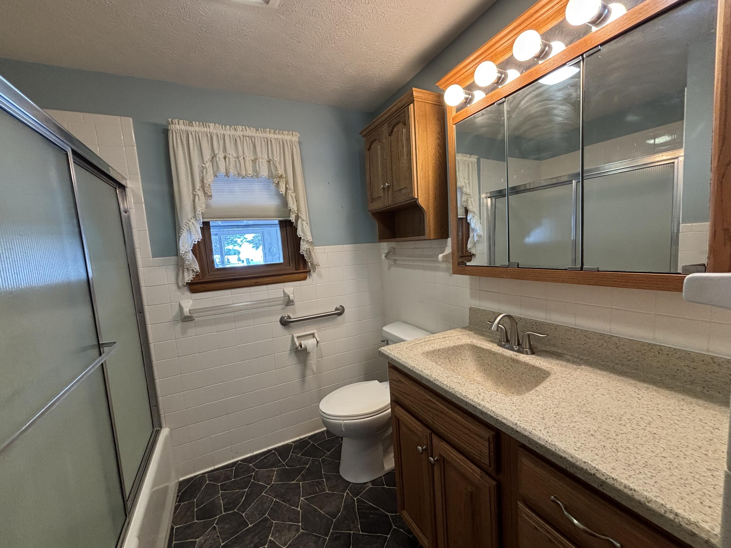 101 Island Avenue, Jackson Center, Ohio 45334