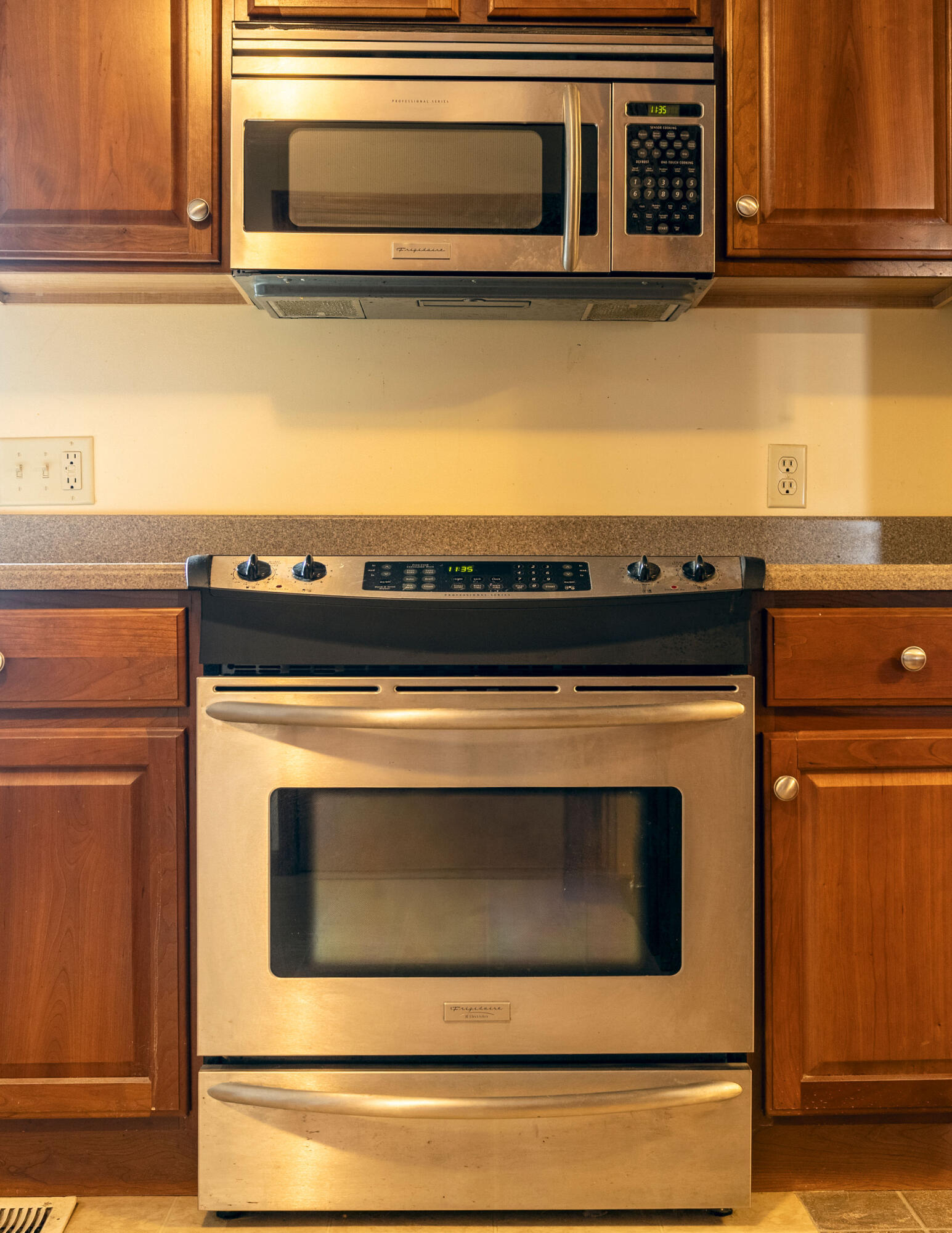 1409 JAMES Drive, Celina, Ohio 45822